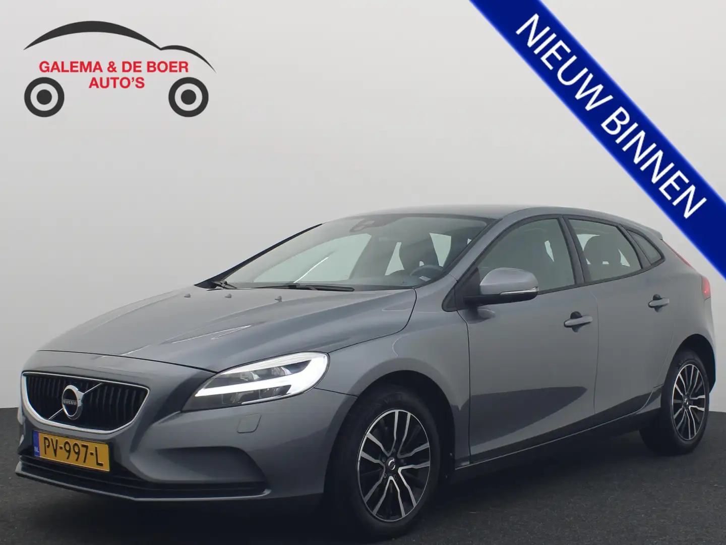 Volvo V40 2.0 T2 Nordic+ STANDKACHEL / STOELVERW / FULL LED Grijs - 1
