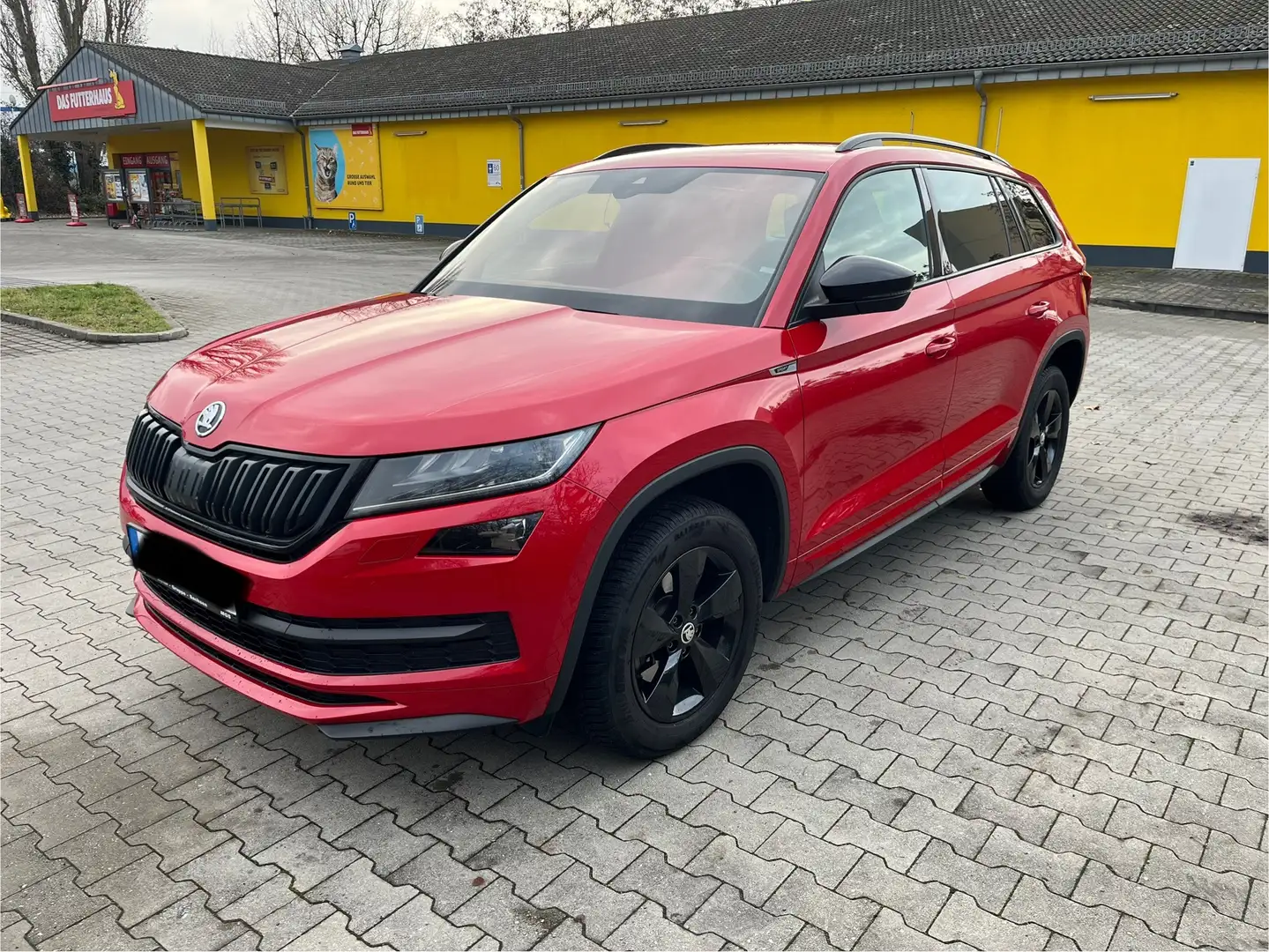 Skoda Kodiaq 1.5 TSI DSG Sportline Красный - 2
