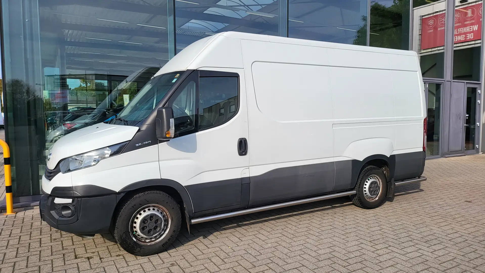 Iveco Daily 35S12~10.000 ex. btw~Kasten~Radio~Airco~SideSkirts Blanc - 1