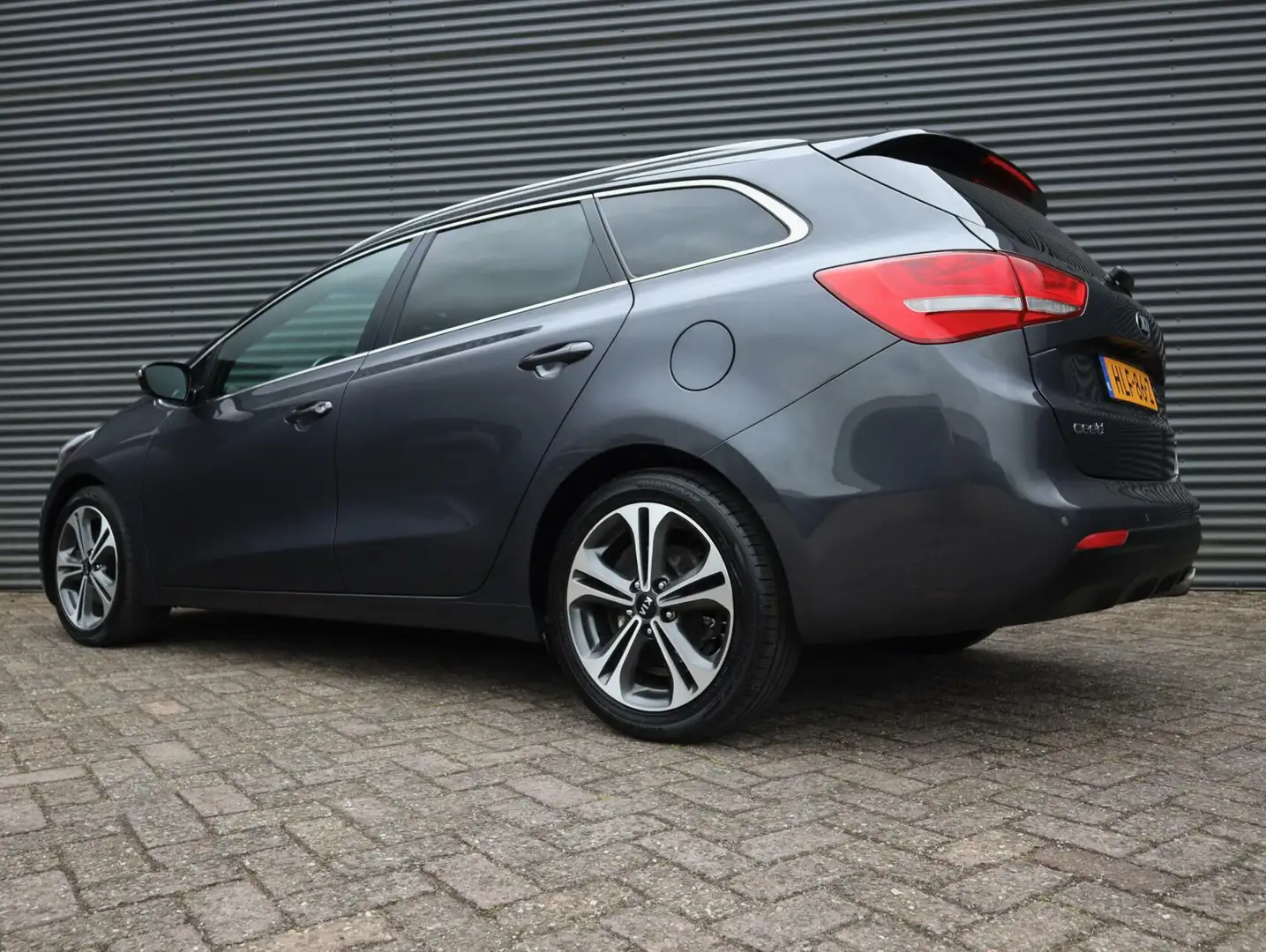 Kia Ceed SW / cee'd SW Sportswagon 1.0 T-GDi 120pk GT-Plus (Vol-Opties!) Šedá - 2