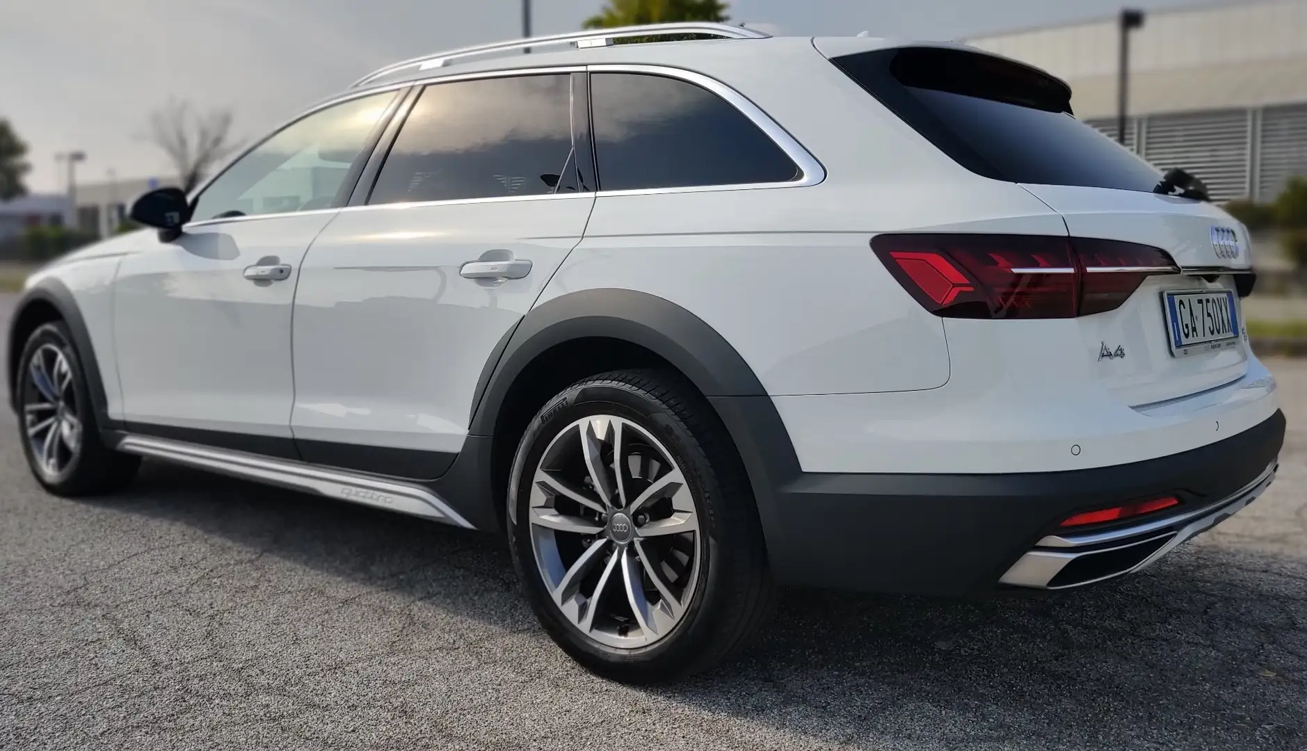 Audi A4 allroad 40 2.0 tdi Business Evolution quattro 190cv s tron - 1