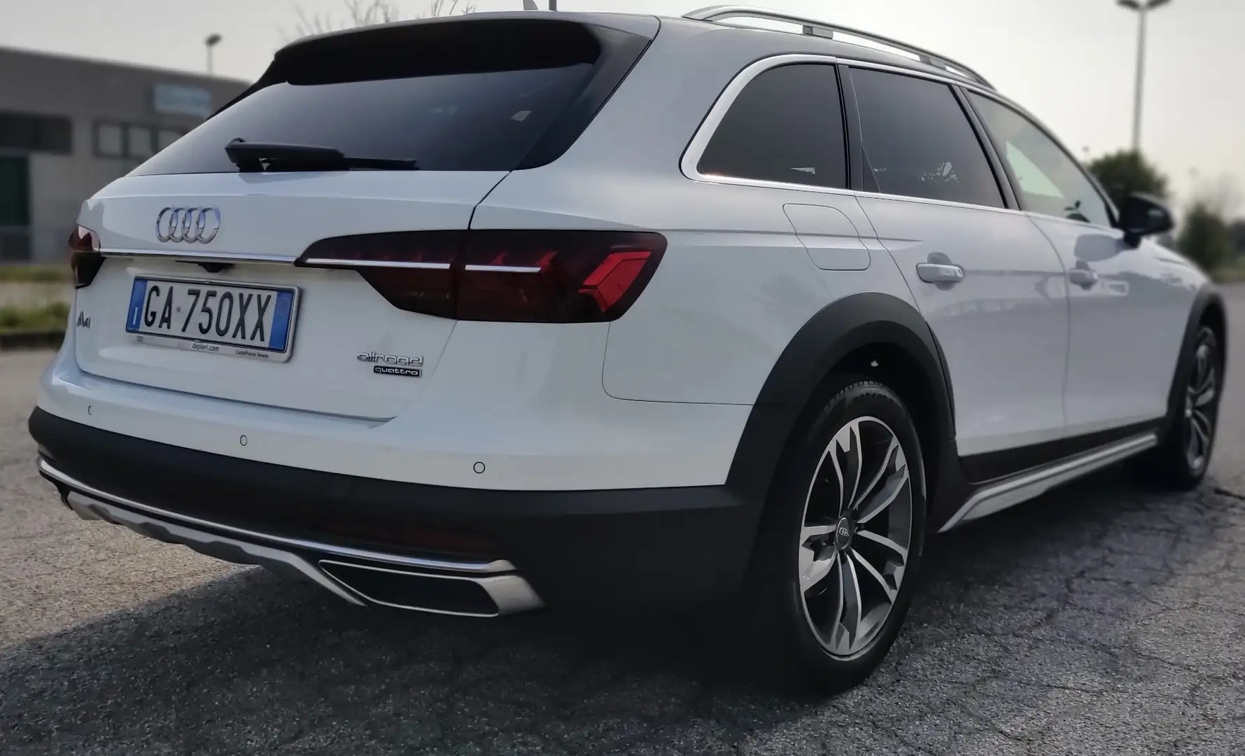 Audi A4 allroad 40 2.0 tdi Business Evolution quattro 190cv s tron - 2