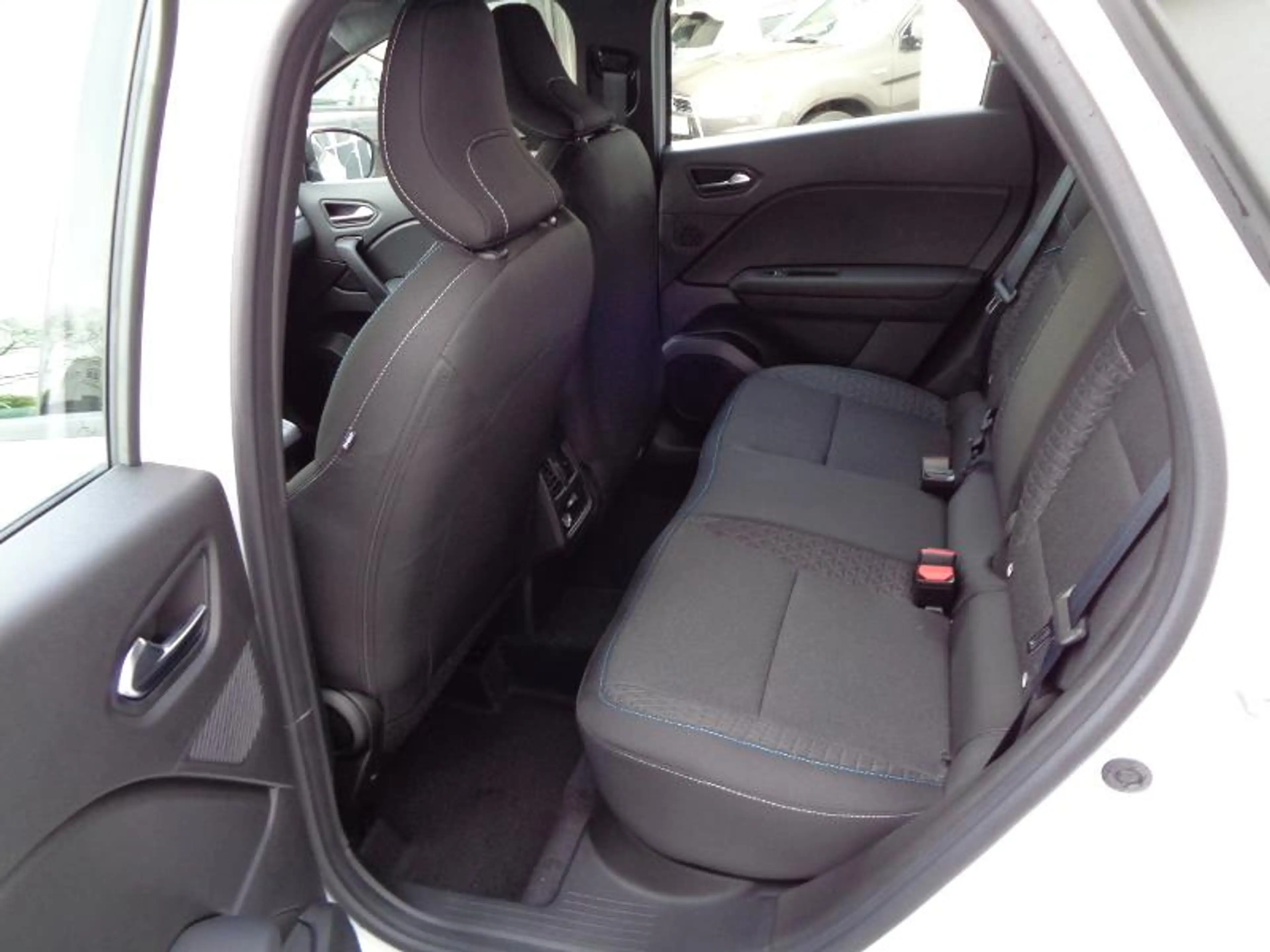 Mitsubishi Grandis Diamant PLUS 1.8 Hybrid — photo 7