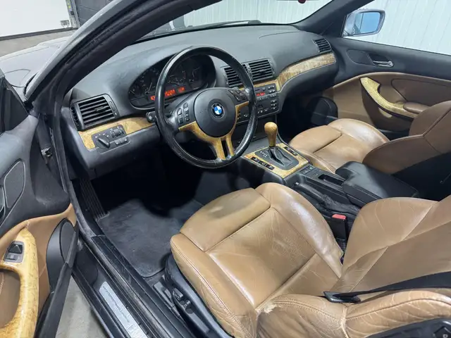 BMW 3 Series view 14