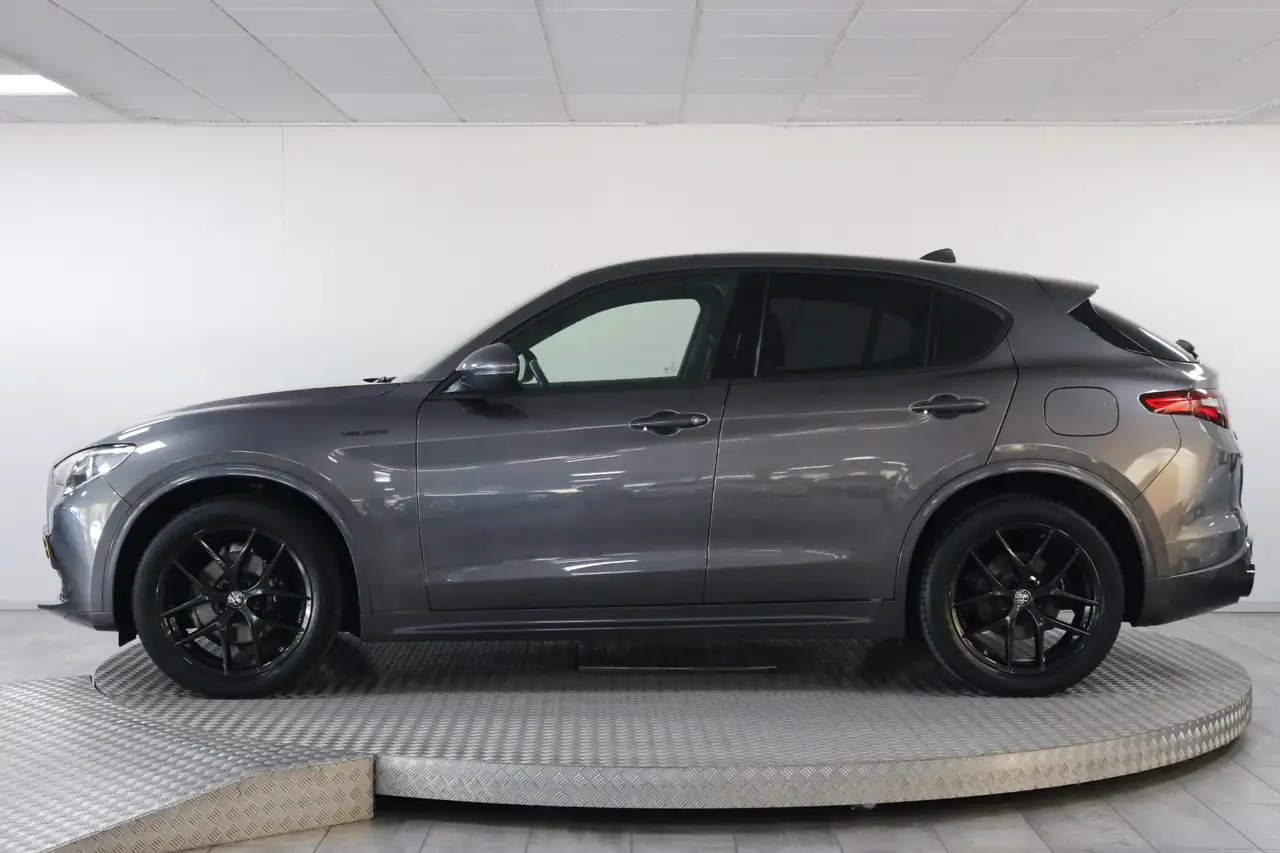 Alfa Romeo Stelvio 2.0 T AWD Veloce Ti BTW'er Clima Leder Elek., миниатюра 7