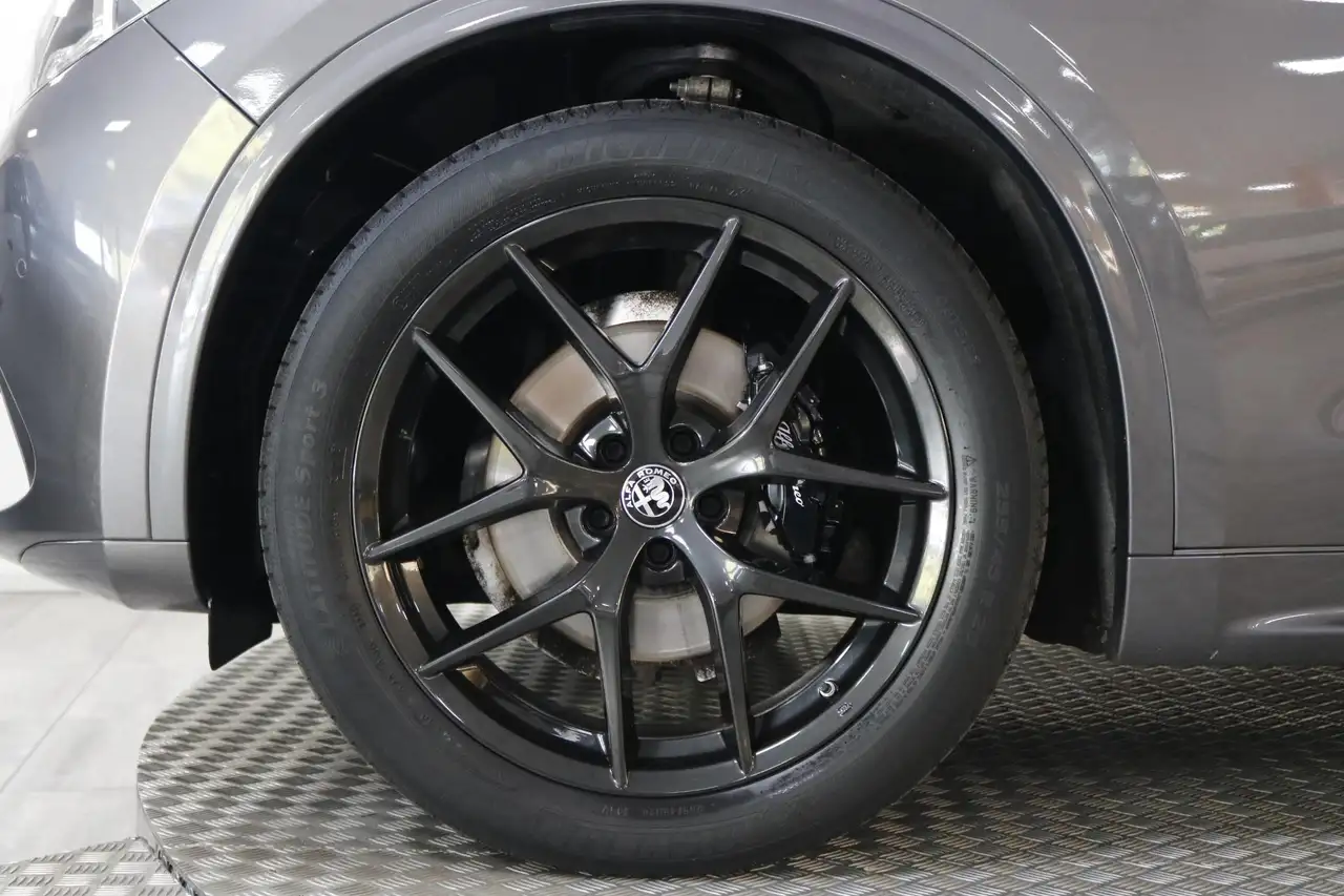 Alfa Romeo Stelvio 2.0 T AWD Veloce Ti BTW'er Clima Leder Elek., миниатюра 10