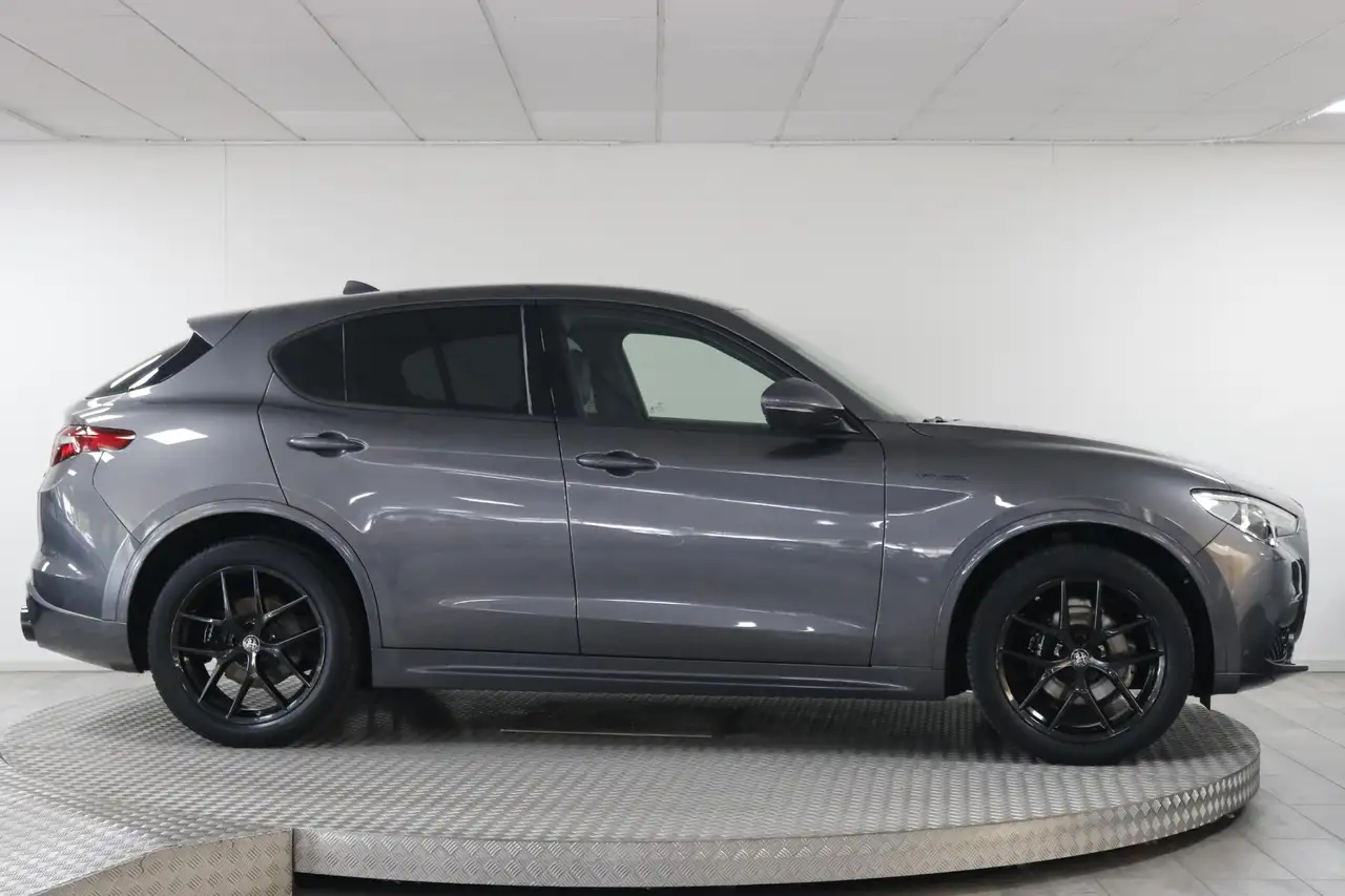 Alfa Romeo Stelvio 2.0 T AWD Veloce Ti BTW'er Clima Leder Elek., миниатюра 6