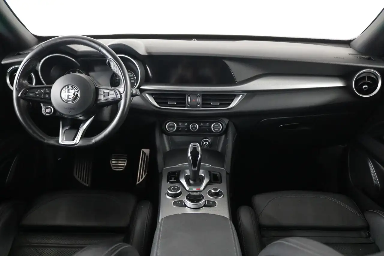 Alfa Romeo Stelvio 2.0 T AWD Veloce Ti BTW'er Clima Leder Elek., миниатюра 3