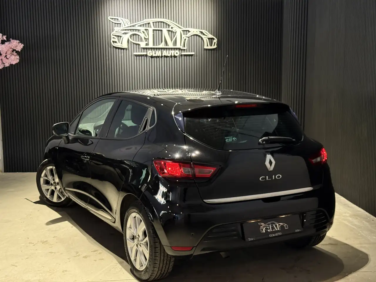 Renault Clio - Image 2