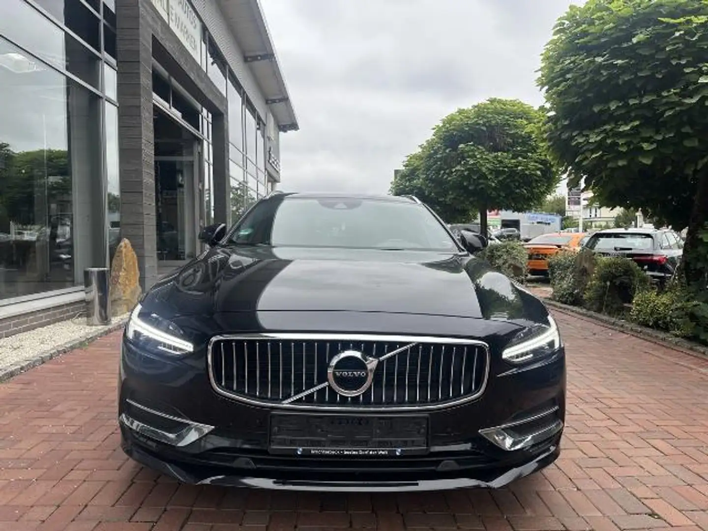 Volvo V90 D5 AWD DPF Inscription LED Temp AHK R.Cam Schwarz - 2