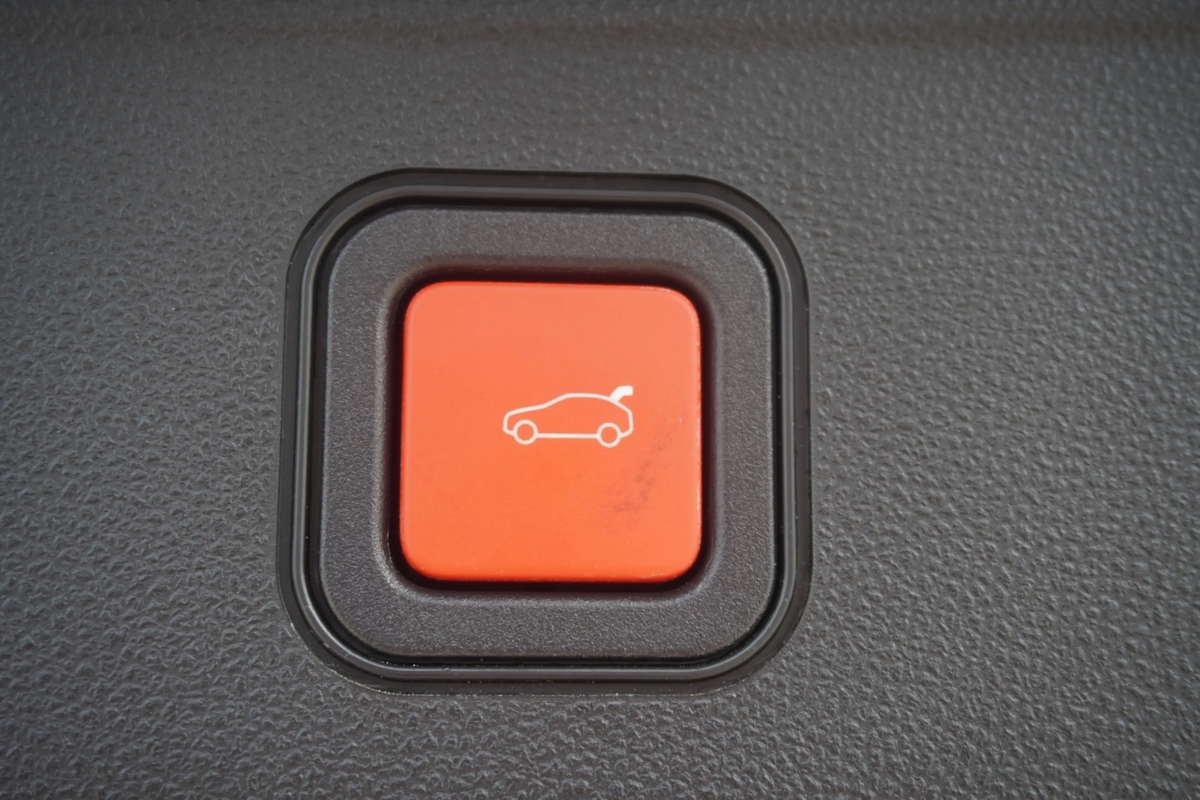 Jeep Avenger 1.2 Altitude LED Navi ACC Kamera DAB — photo 8