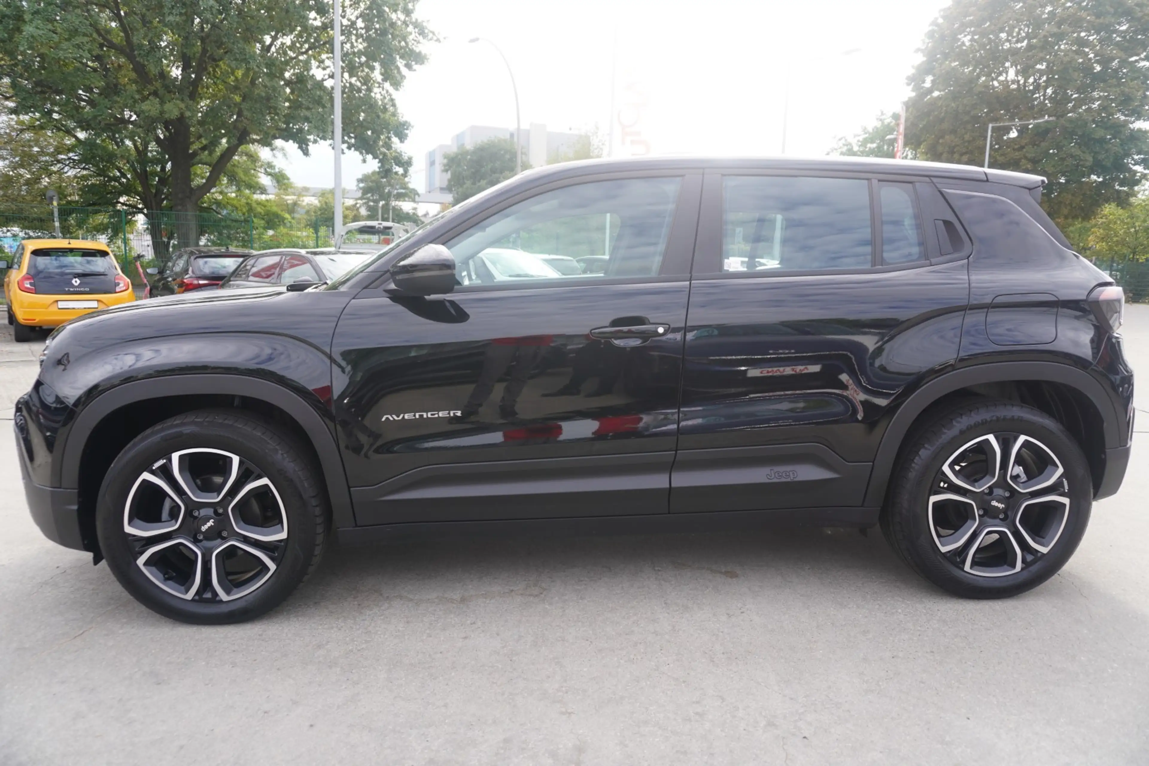 Jeep Avenger 1.2 Altitude LED Navi ACC Kamera DAB — photo 10