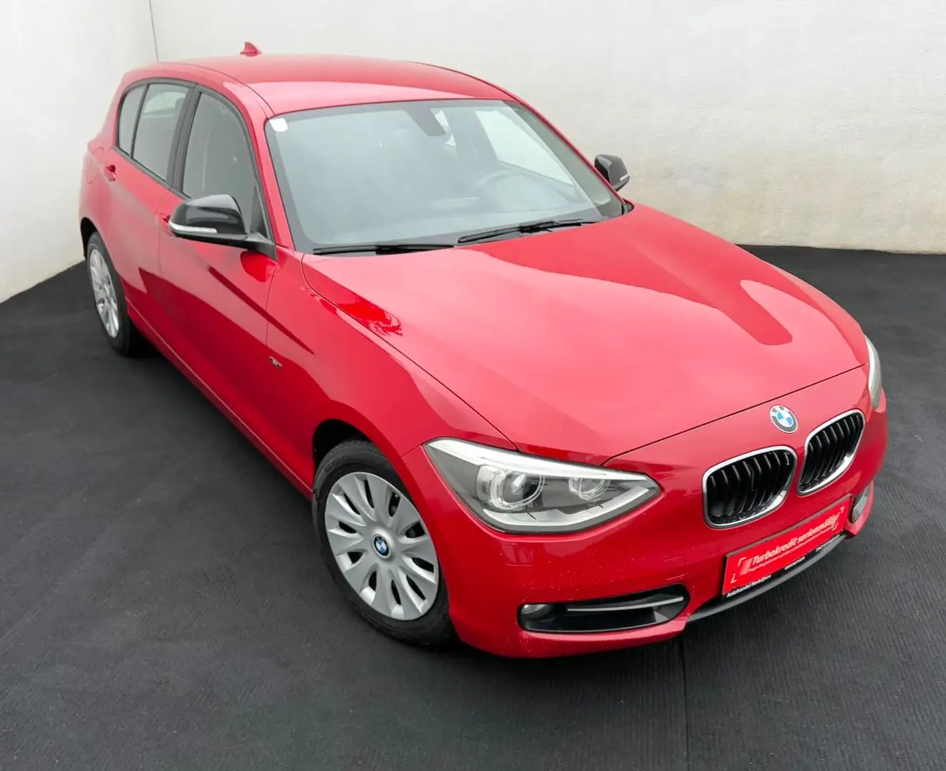 BMW 118 118i Sport //1.BESITZ// Roşu - 1