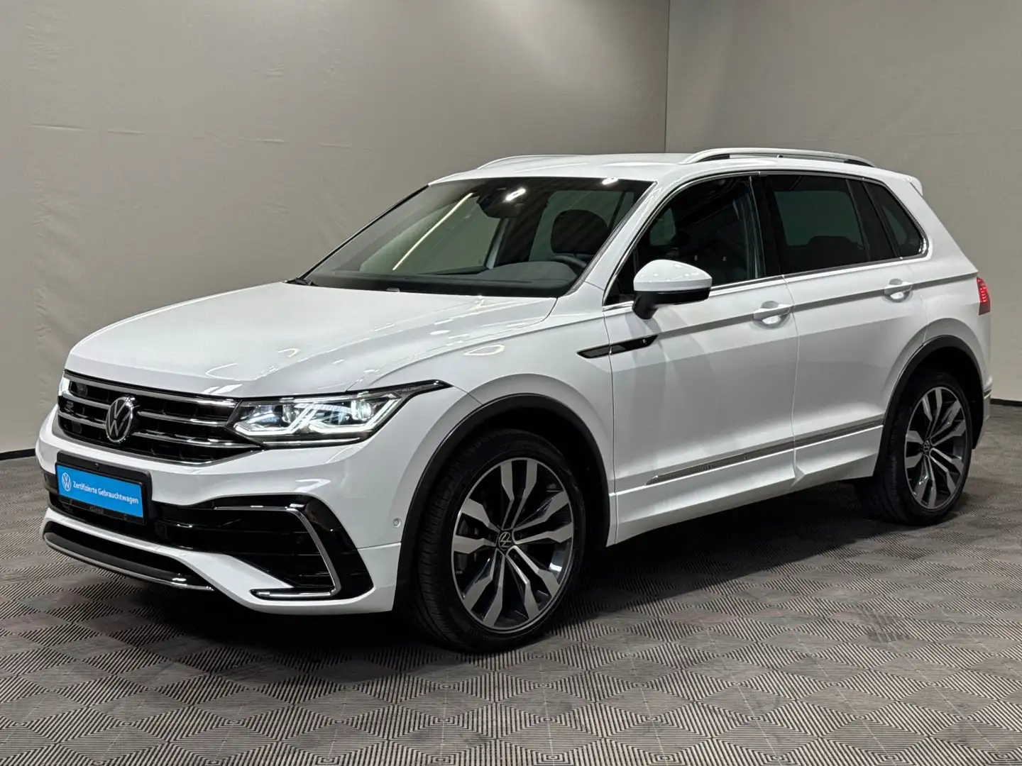 Volkswagen Tiguan R-Line 2.0 TSI DSG 4M | MATRIX NAVI AHK Weiß - 2
