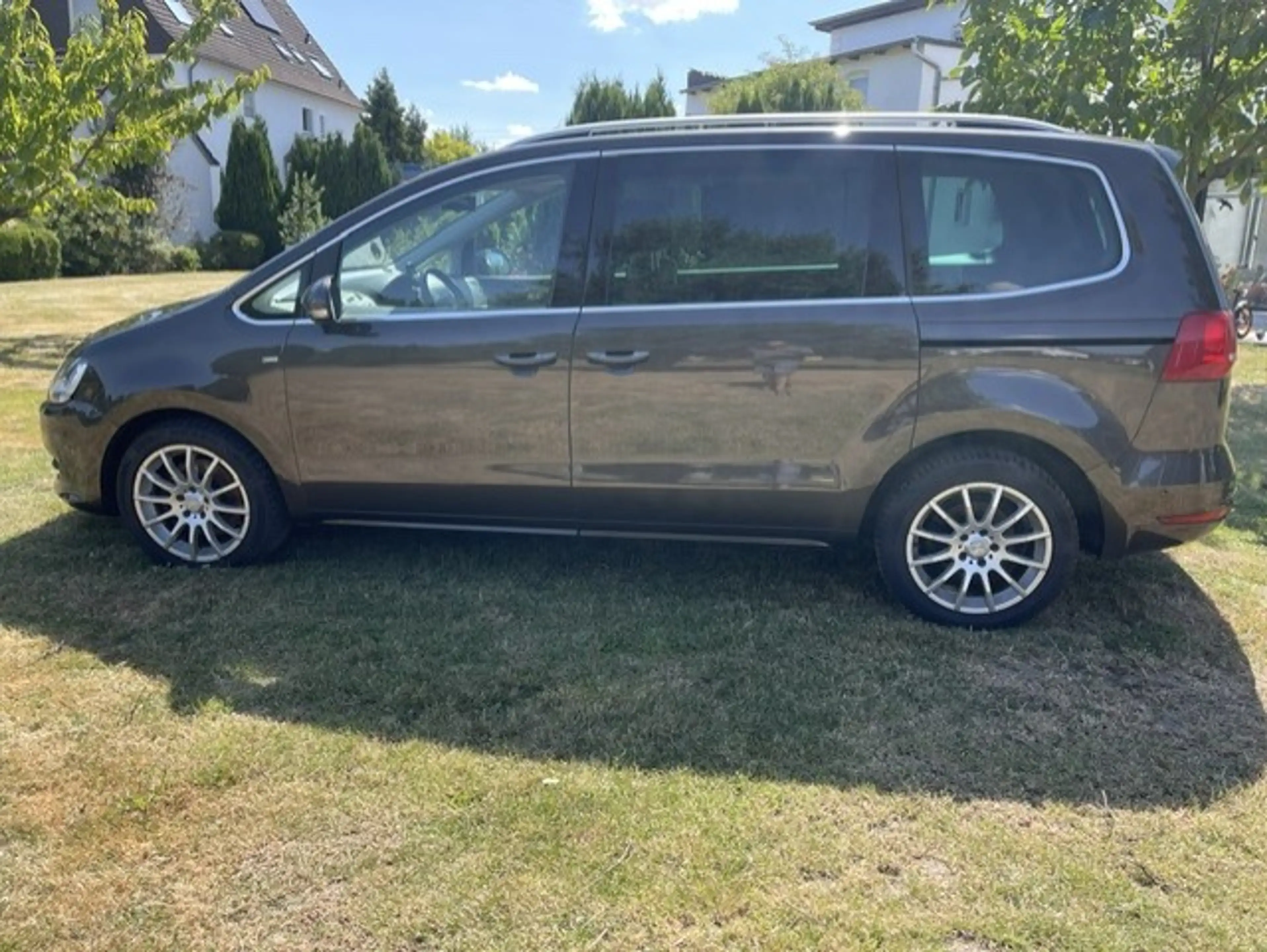 Volkswagen Sharan Sharan Diesel 2.0 TDI DSG BlueMotion Technology Cup — photo 3