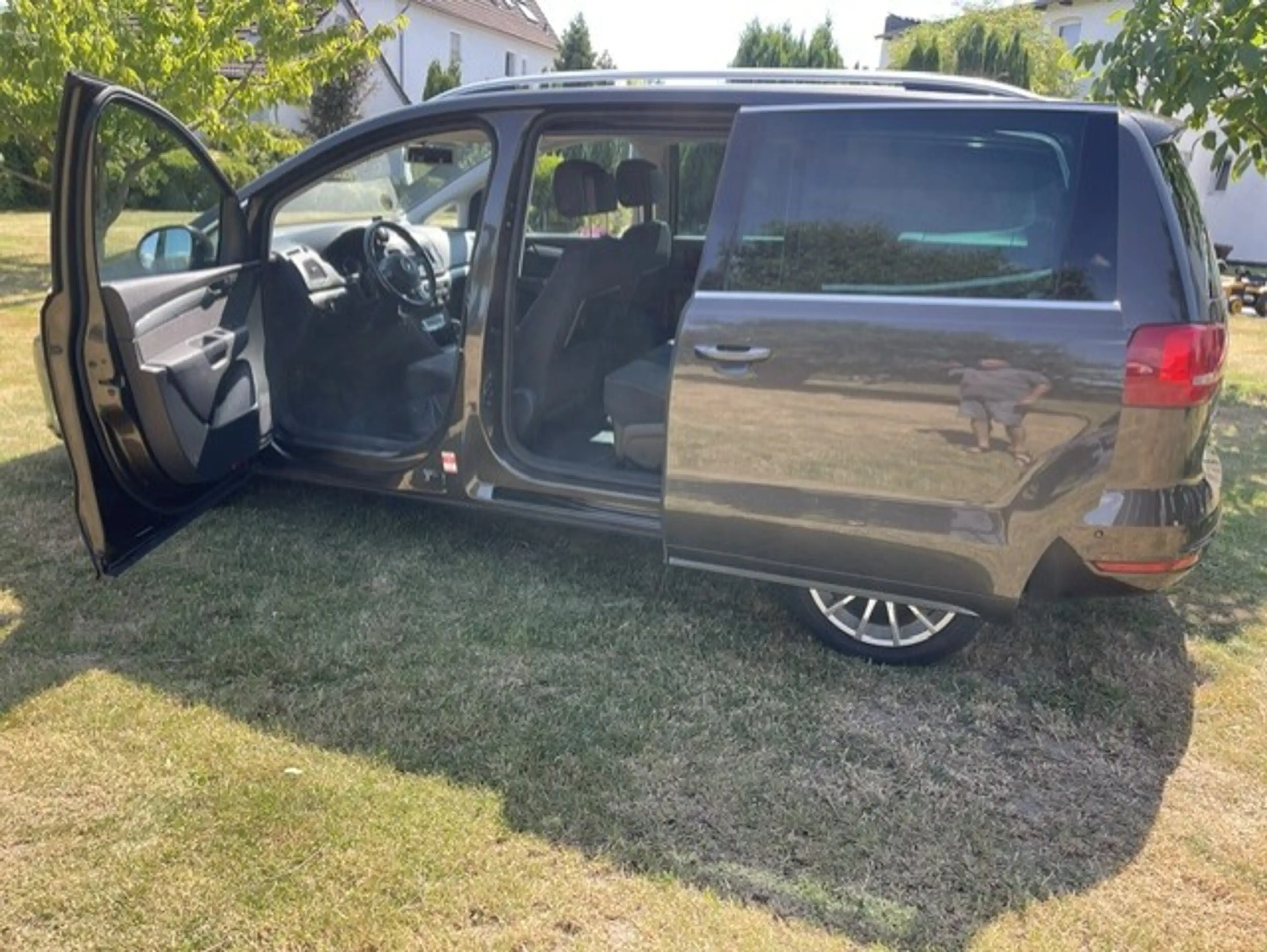 Volkswagen Sharan Sharan Diesel 2.0 TDI DSG BlueMotion Technology Cup — photo 9