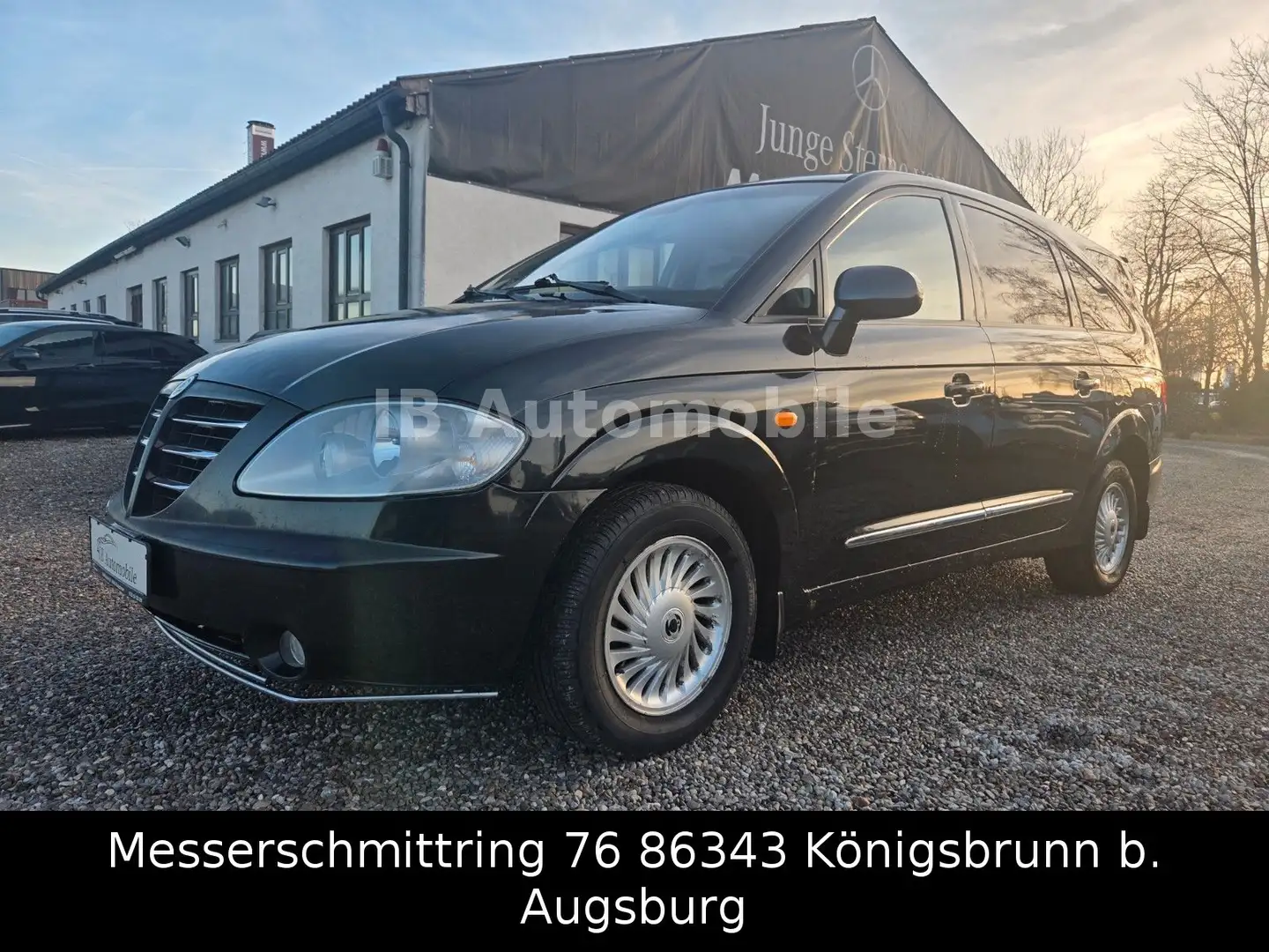 SsangYong Rodius RD 270 Xdi s Automatik 7 Sitzer*R.Kamera Schwarz - 1