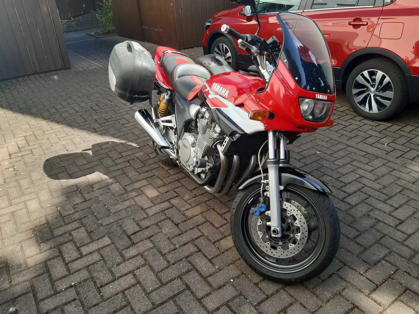 Yamaha XJR 1300 Rosso - 1