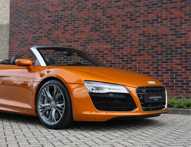 Audi R8 view 19