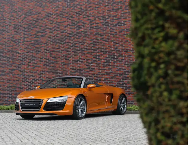 Audi R8 view 17
