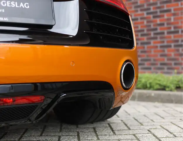 Audi R8 view 24