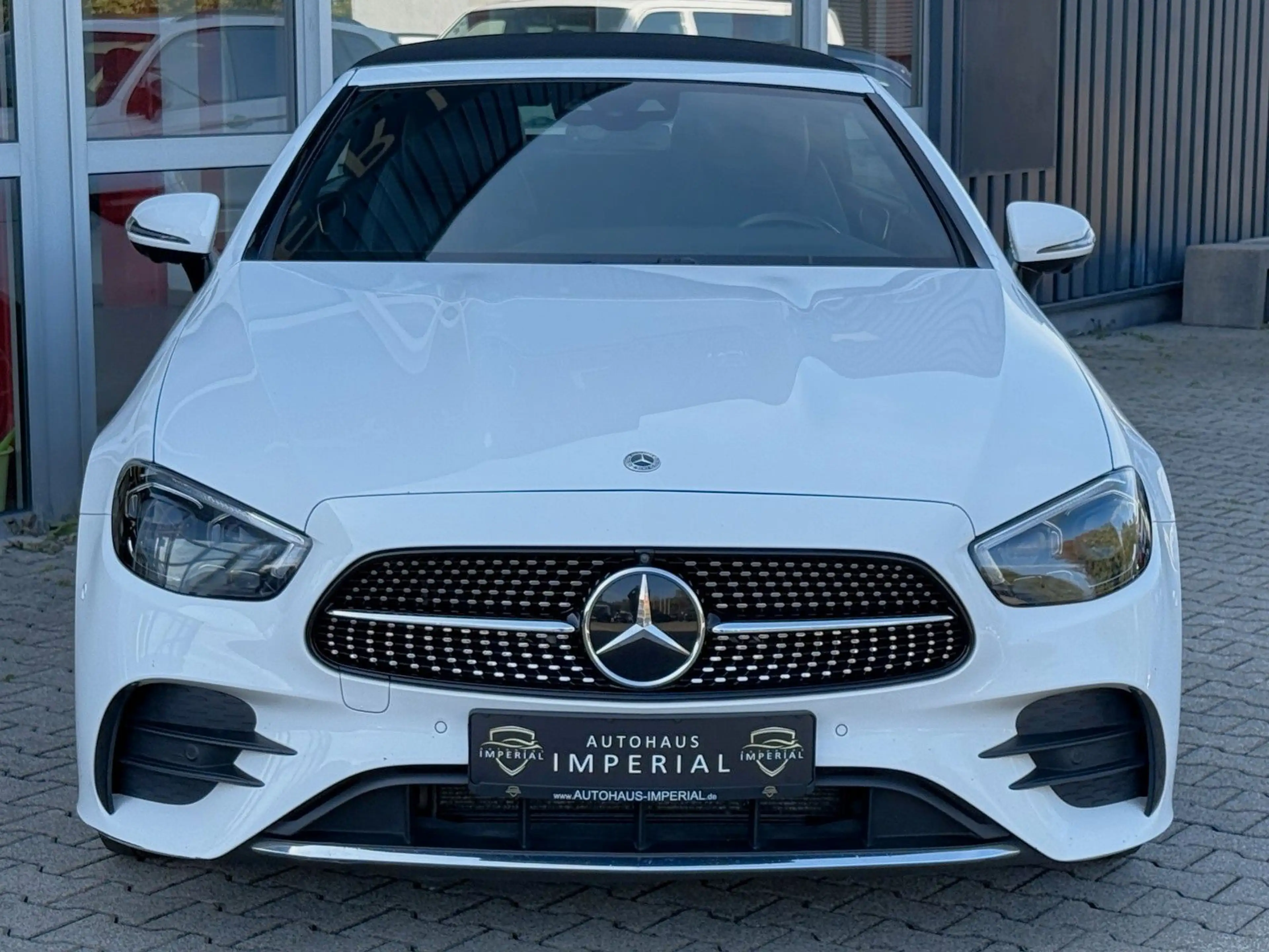 Mercedes-Benz E 400 d Cabrio 4M AMG SITZBELÜFT+HUD+AIRM+ACC+360 — photo 2