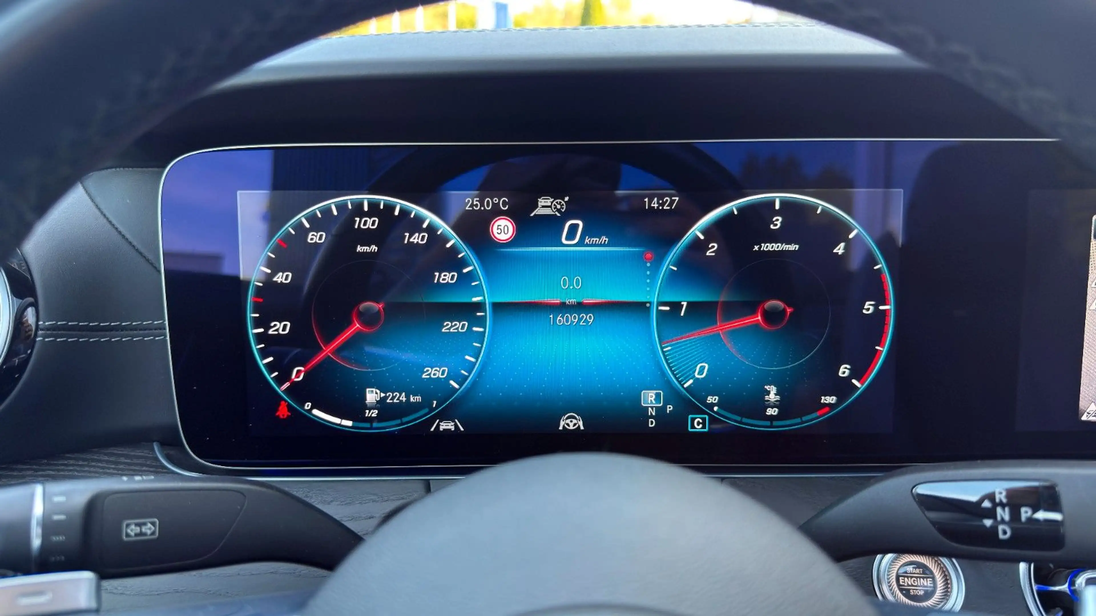 Mercedes-Benz E 400 d Cabrio 4M AMG SITZBELÜFT+HUD+AIRM+ACC+360 — photo 32