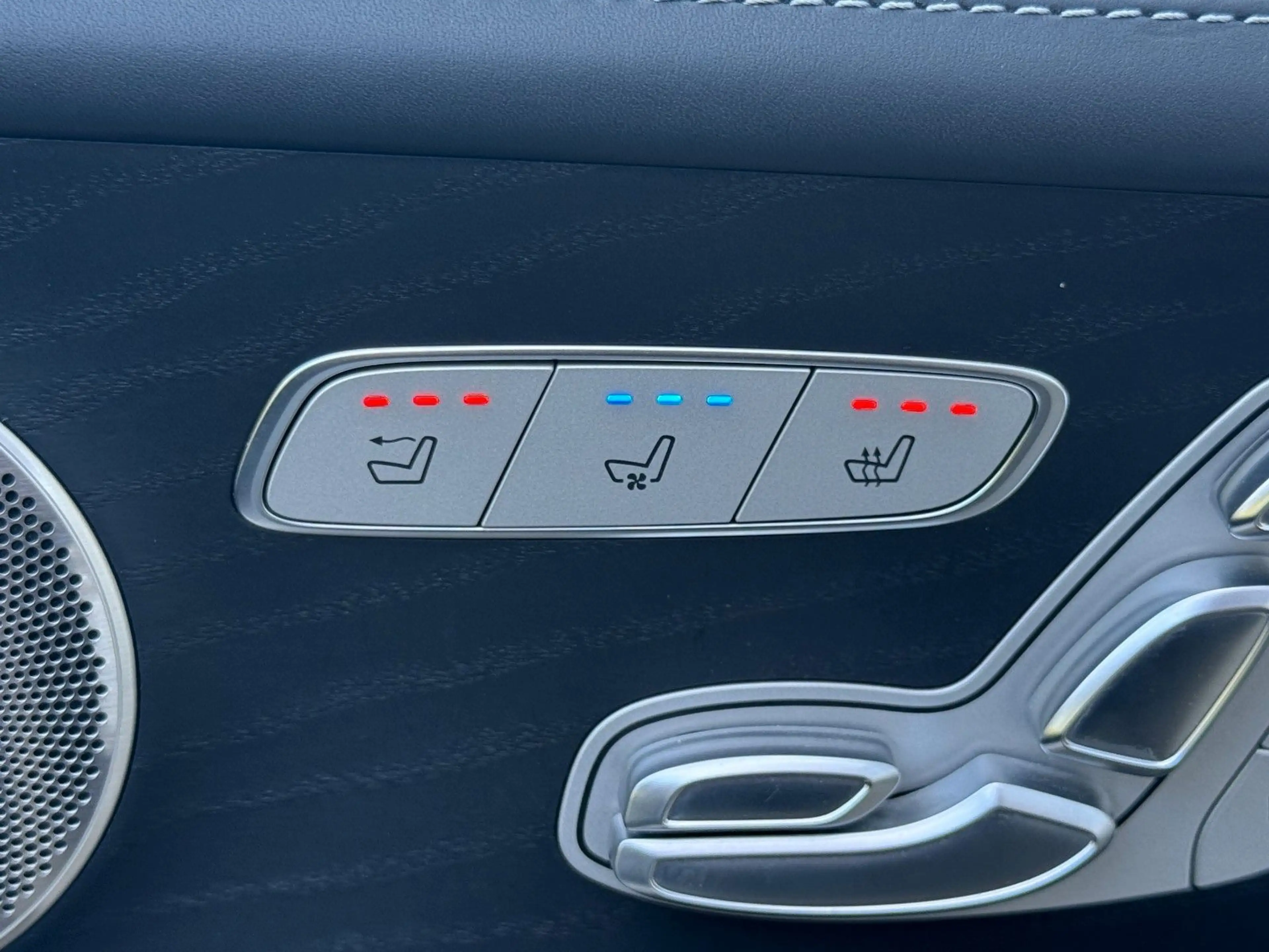 Mercedes-Benz E 400 d Cabrio 4M AMG SITZBELÜFT+HUD+AIRM+ACC+360 — photo 27