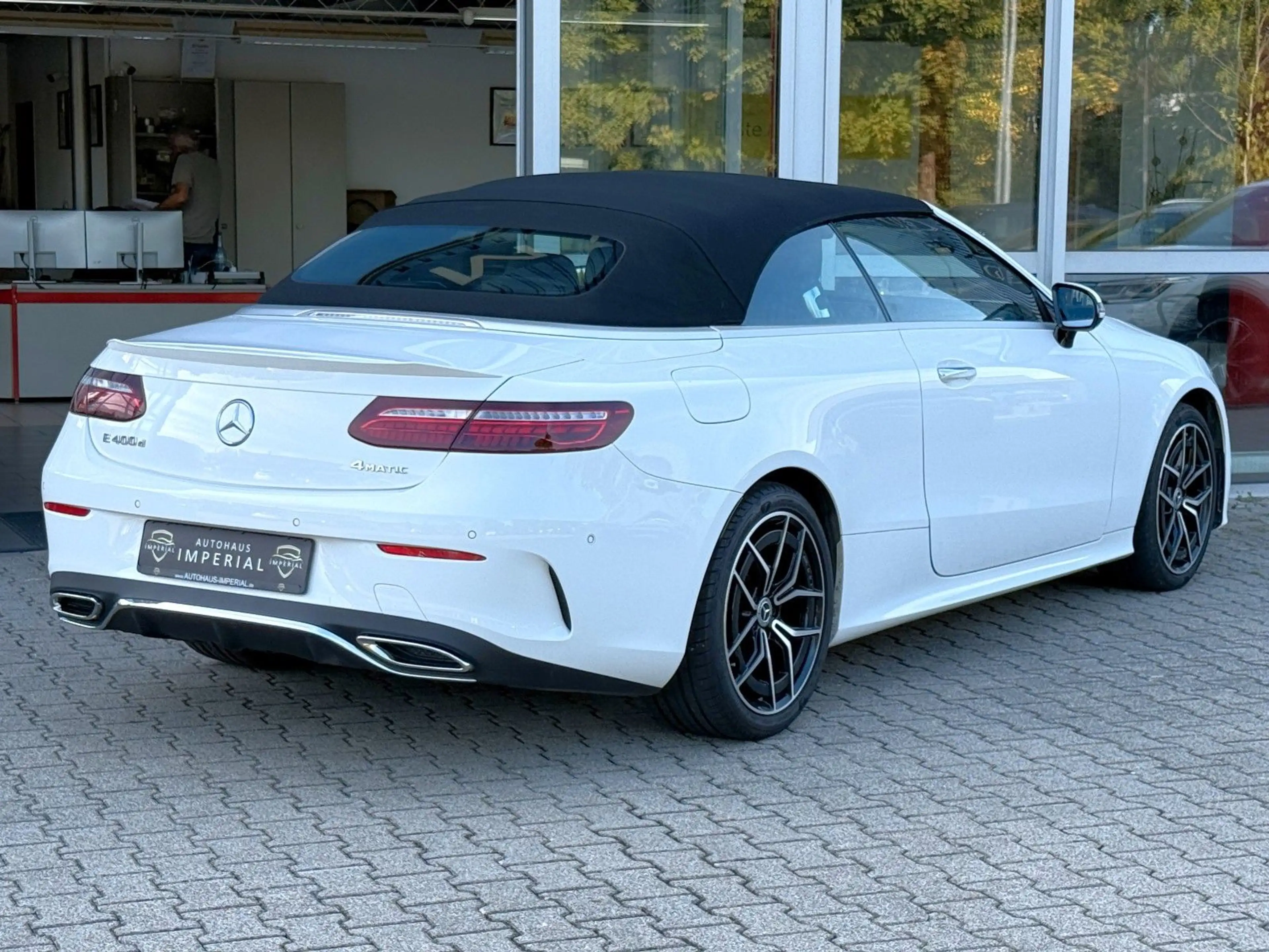 Mercedes-Benz E 400 d Cabrio 4M AMG SITZBELÜFT+HUD+AIRM+ACC+360 — photo 6