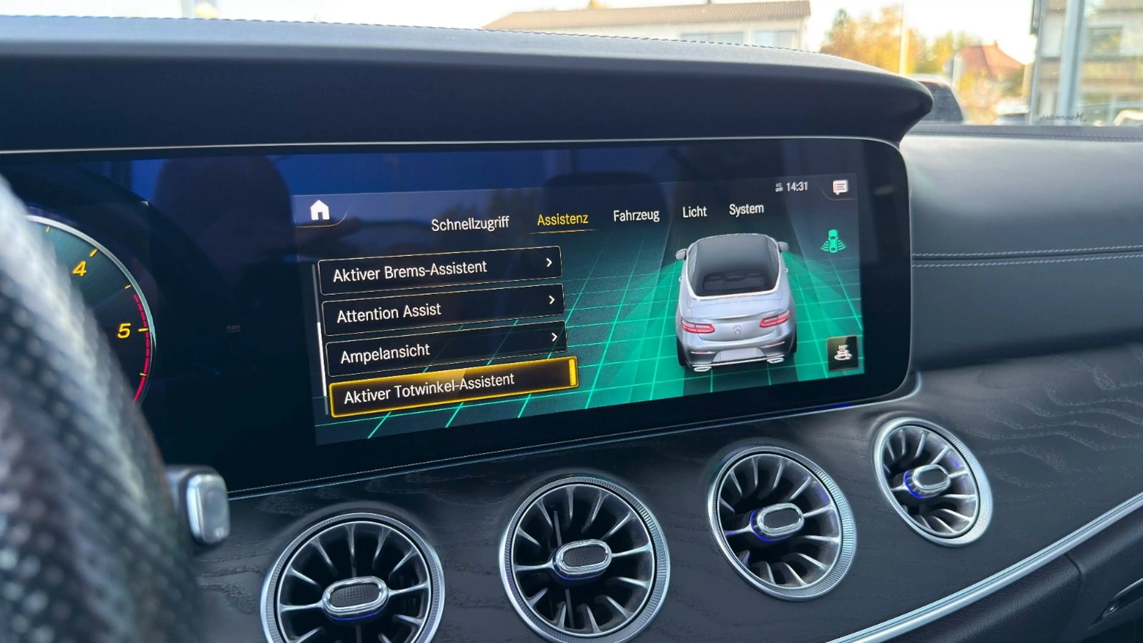 Mercedes-Benz E 400 d Cabrio 4M AMG SITZBELÜFT+HUD+AIRM+ACC+360 — photo 40
