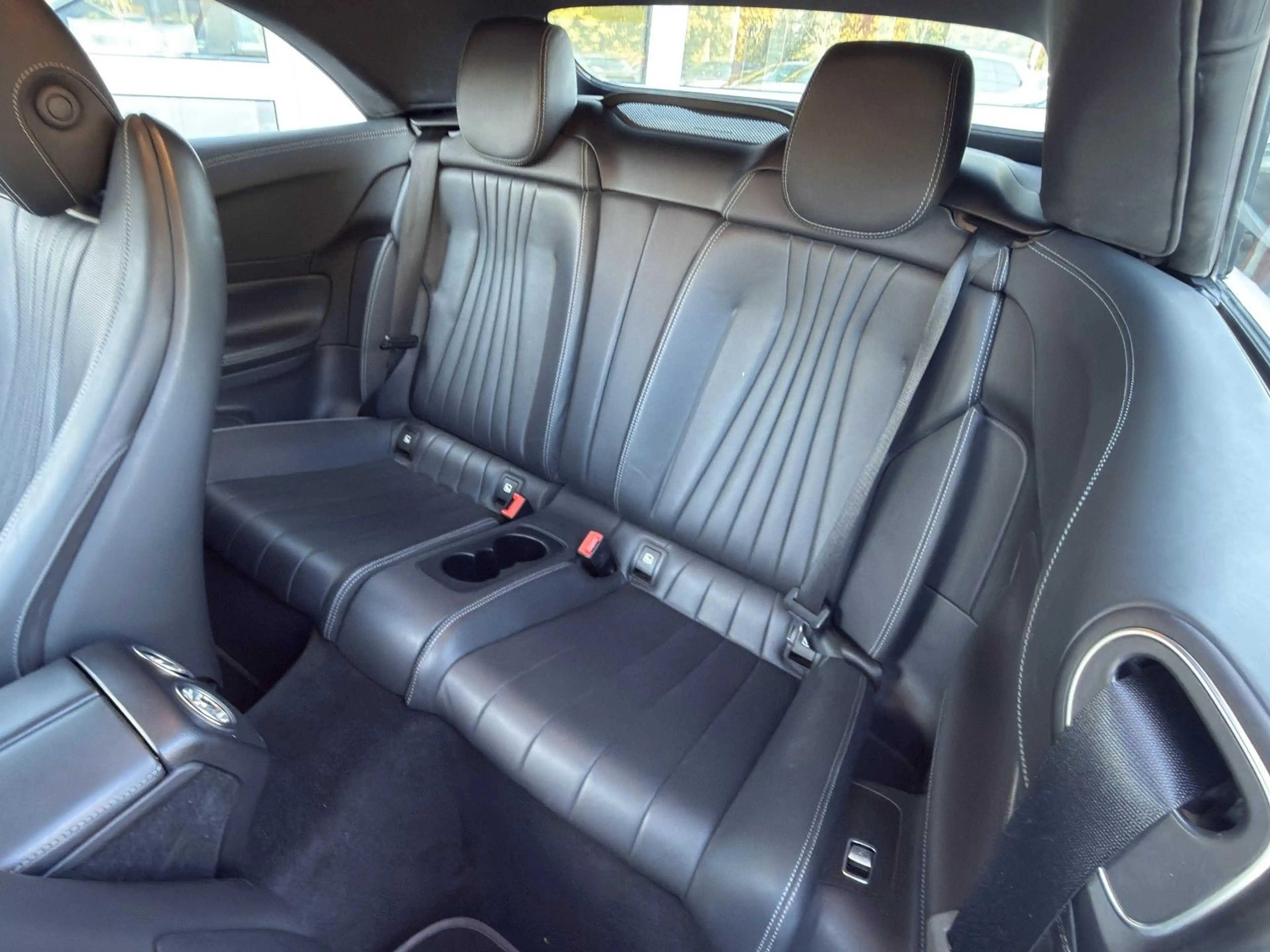 Mercedes-Benz E 400 d Cabrio 4M AMG SITZBELÜFT+HUD+AIRM+ACC+360 — photo 20