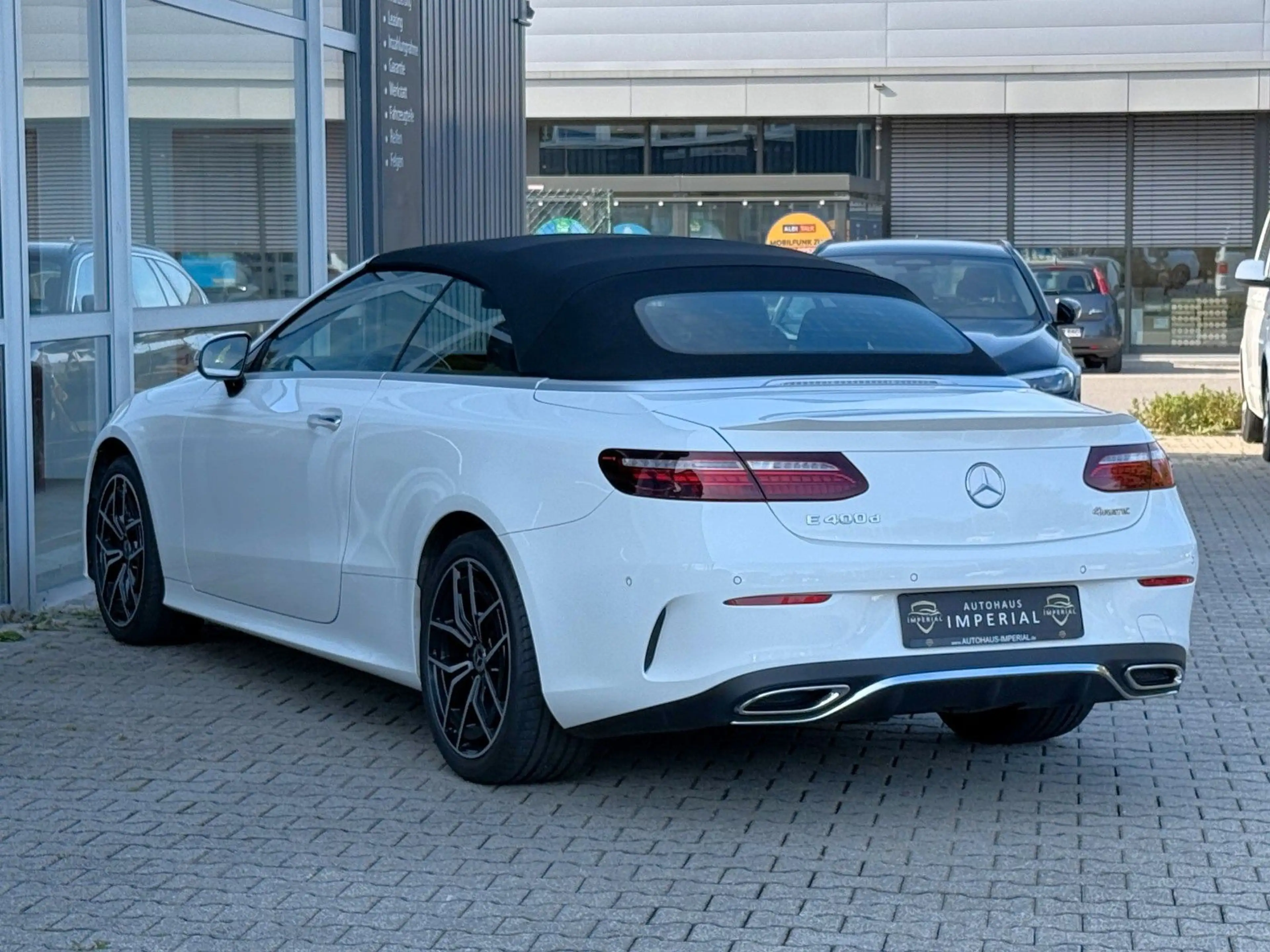 Mercedes-Benz E 400 d Cabrio 4M AMG SITZBELÜFT+HUD+AIRM+ACC+360 — photo 4