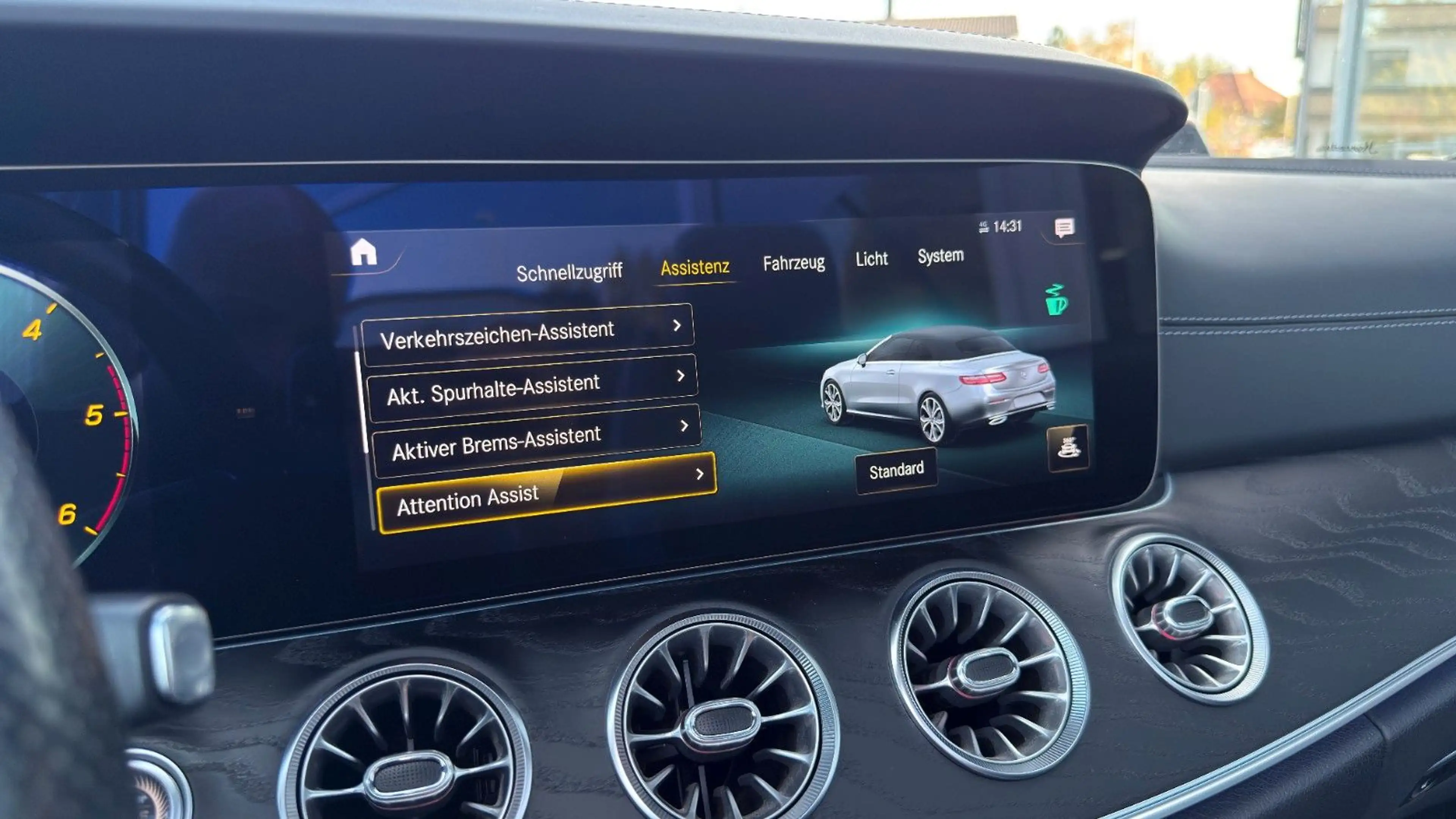 Mercedes-Benz E 400 d Cabrio 4M AMG SITZBELÜFT+HUD+AIRM+ACC+360 — photo 38