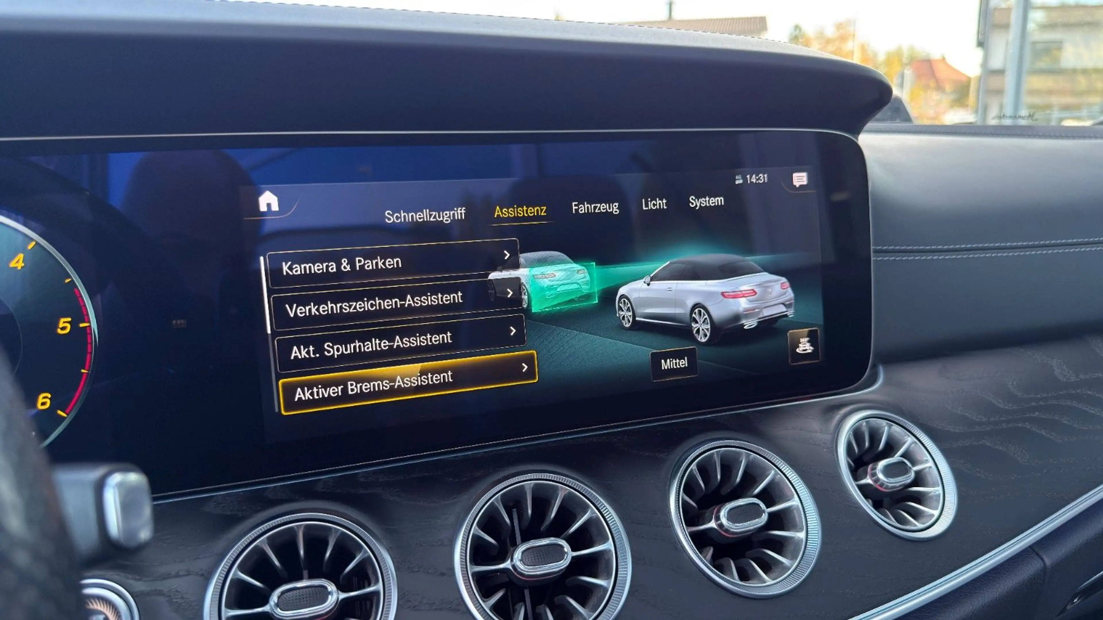 Mercedes-Benz E 400 d Cabrio 4M AMG SITZBELÜFT+HUD+AIRM+ACC+360 — photo 37