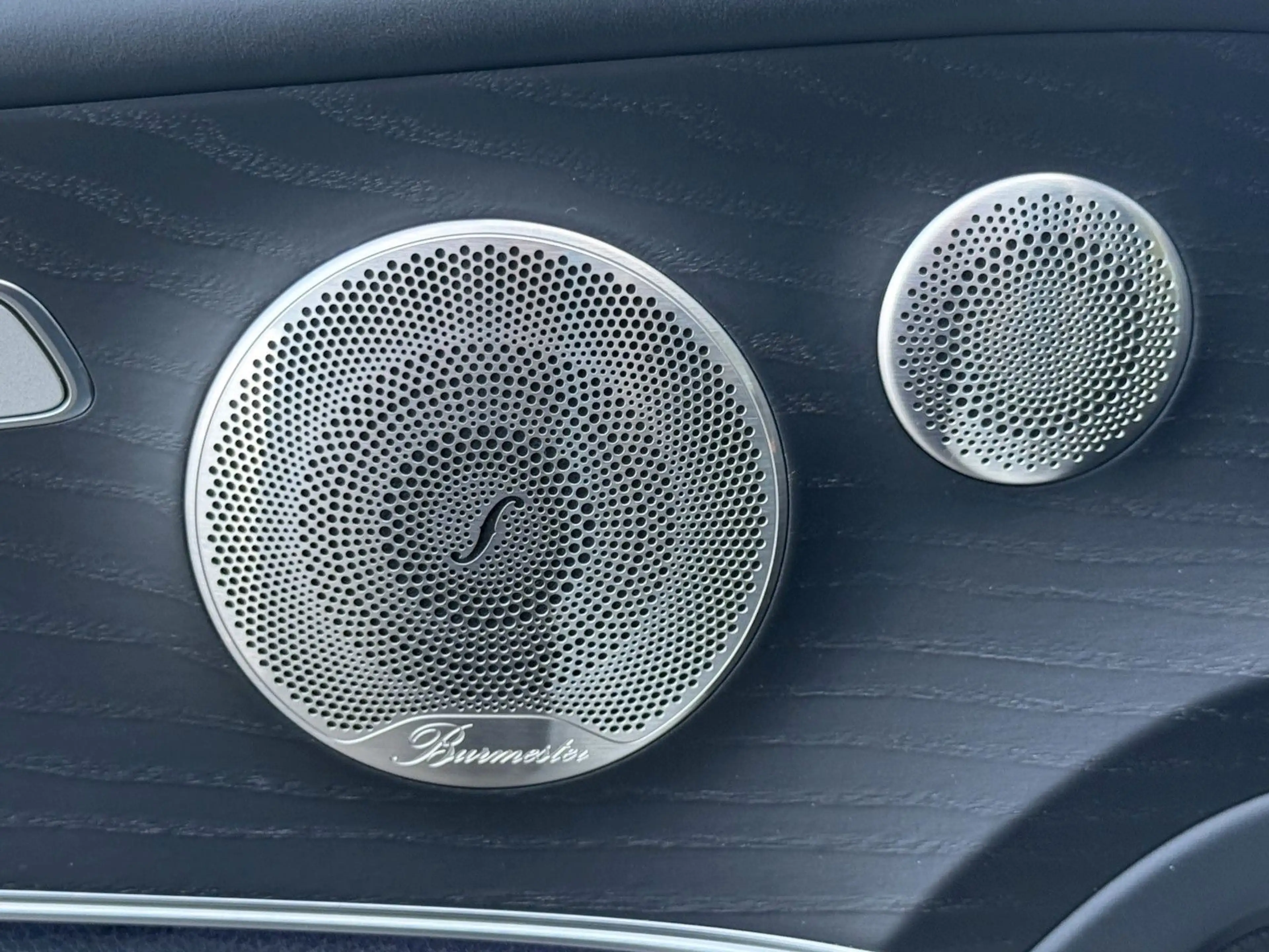 Mercedes-Benz E 400 d Cabrio 4M AMG SITZBELÜFT+HUD+AIRM+ACC+360 — photo 30