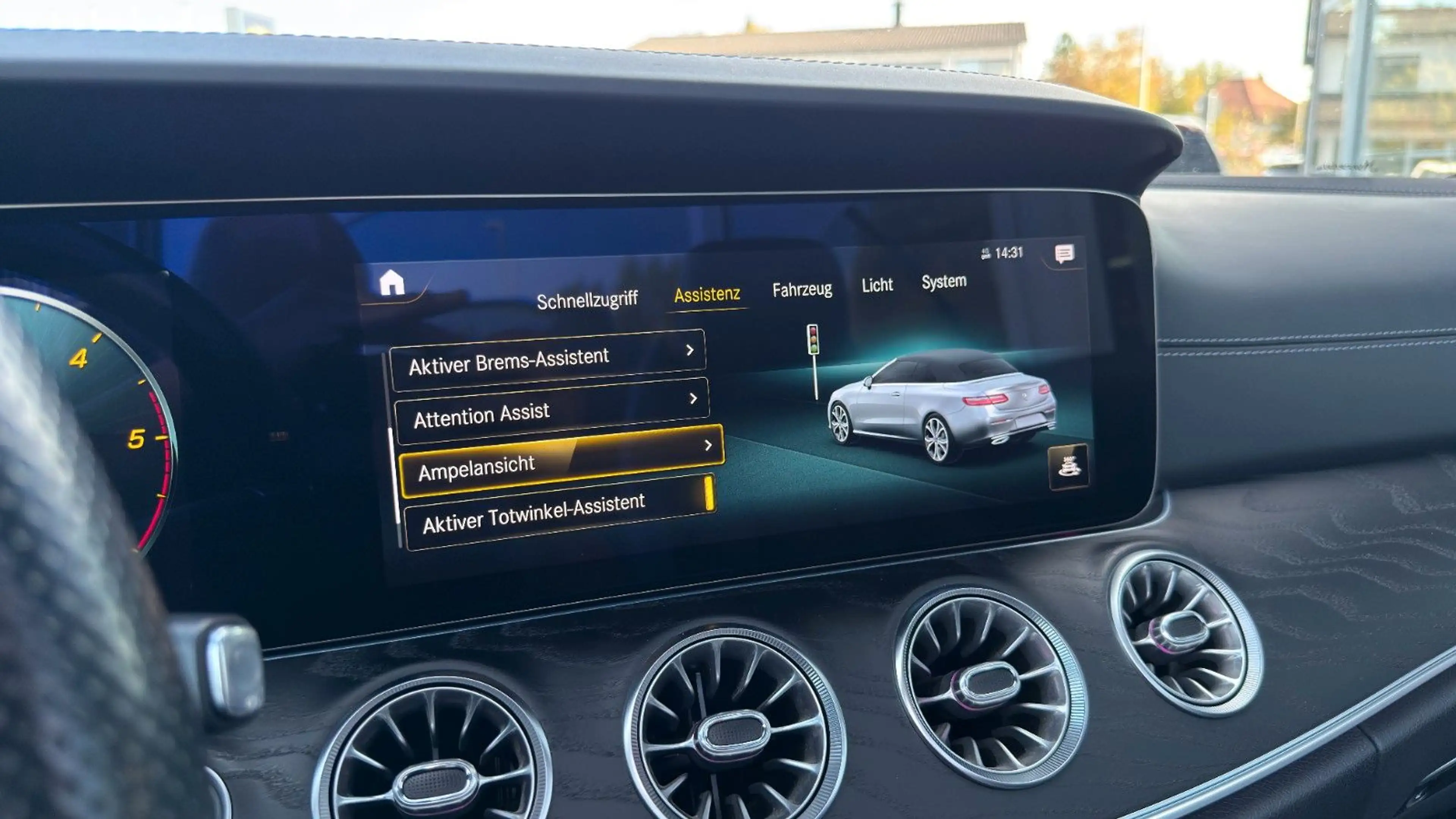 Mercedes-Benz E 400 d Cabrio 4M AMG SITZBELÜFT+HUD+AIRM+ACC+360 — photo 39