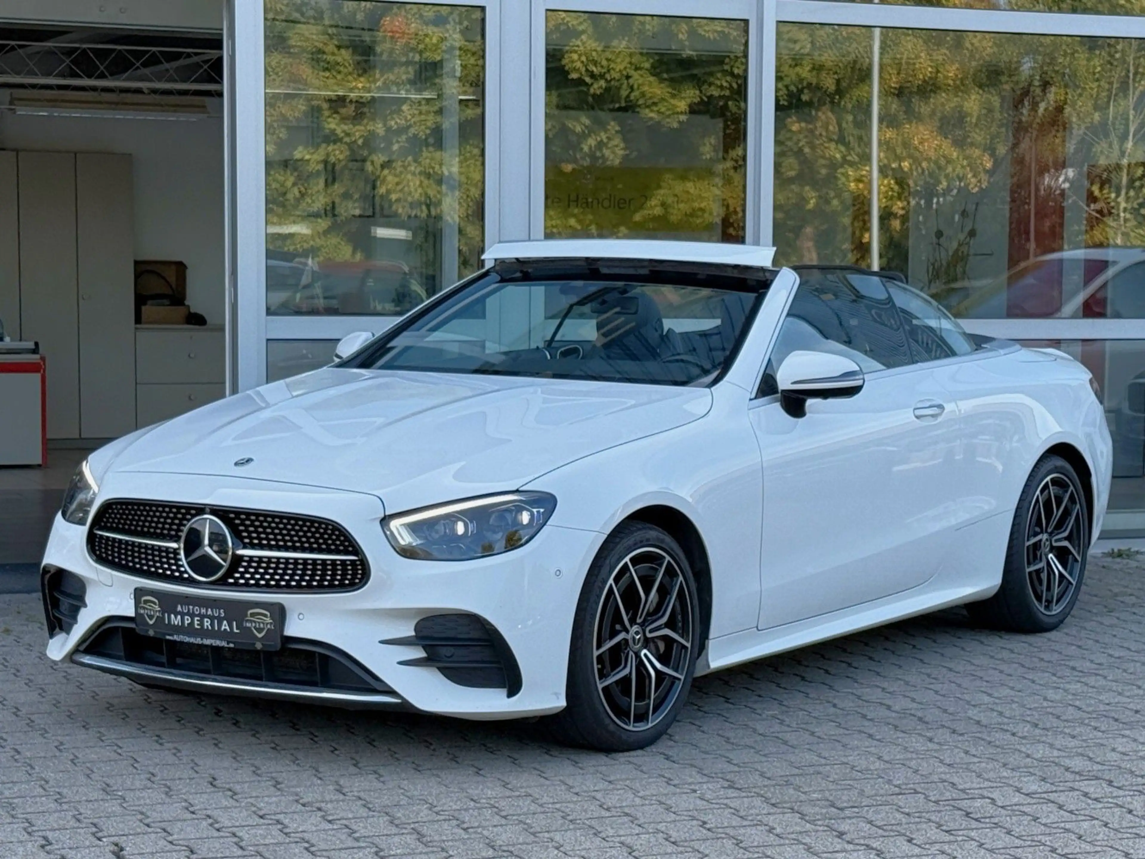 Mercedes-Benz E 400 d Cabrio 4M AMG SITZBELÜFT+HUD+AIRM+ACC+360 — photo 11