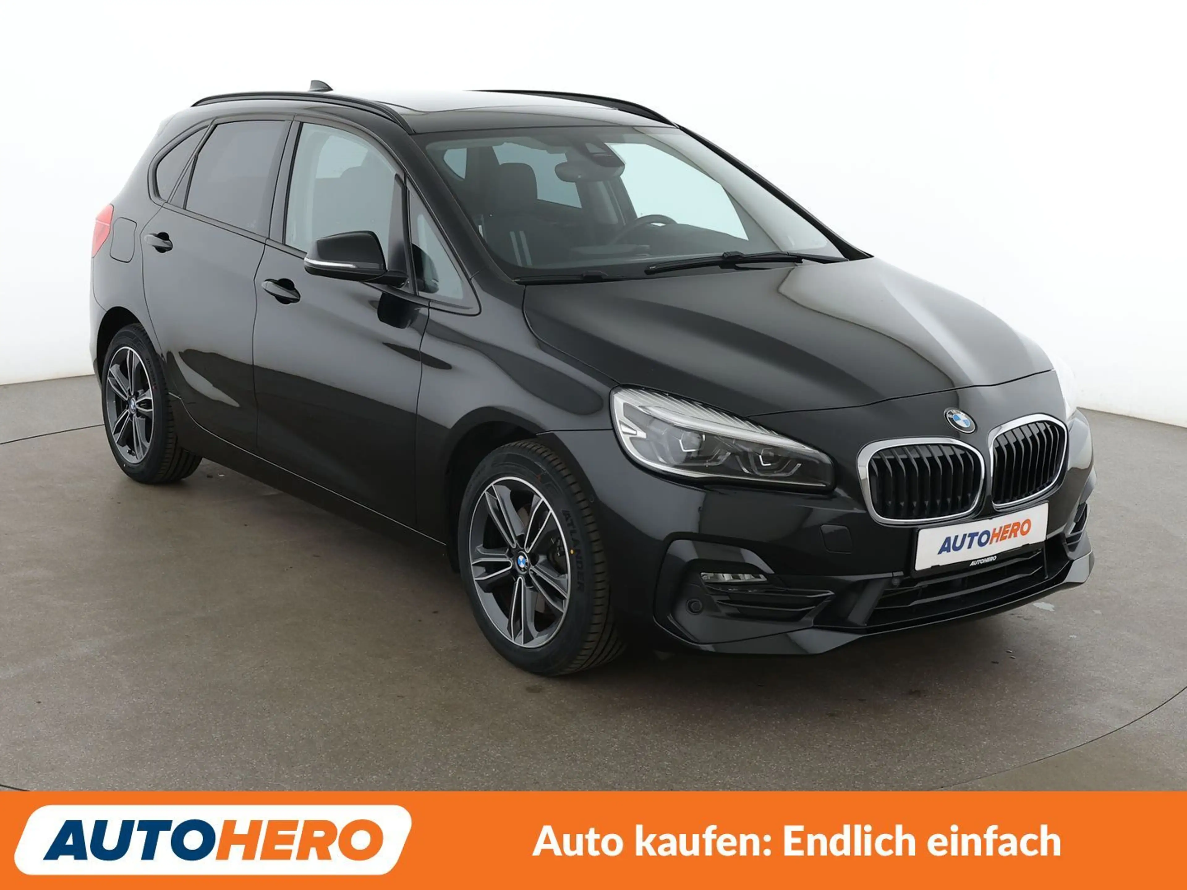 BMW 220 220i Active Tourer Sport Line Aut.*NAV*TEMPO*CAM* — photo 8