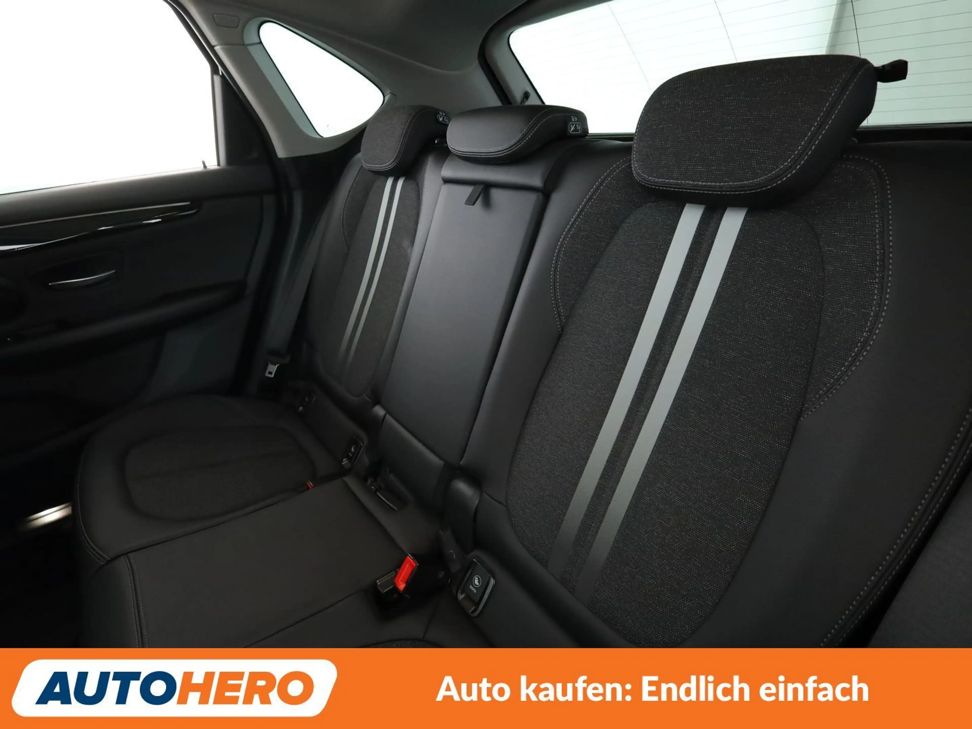 BMW 220 220i Active Tourer Sport Line Aut.*NAV*TEMPO*CAM* — photo 14