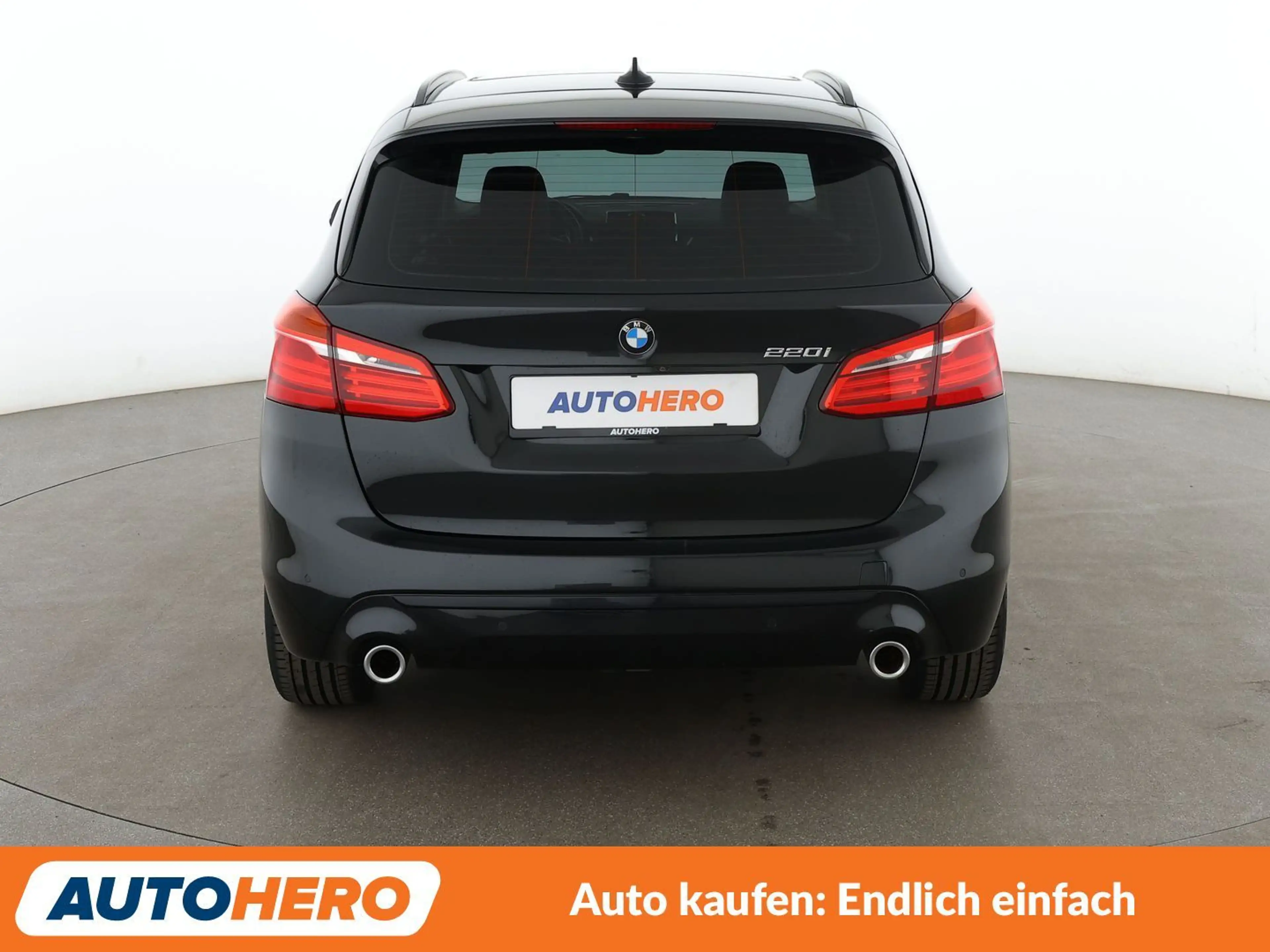 BMW 220 220i Active Tourer Sport Line Aut.*NAV*TEMPO*CAM* — photo 5