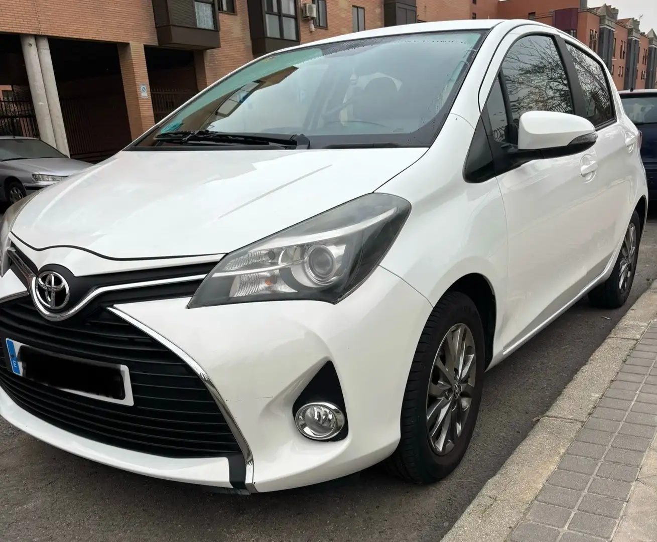 Toyota Yaris Yaris 1.3 100 Active Blanco - 2
