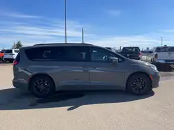 Chrysler Pacifica 2022