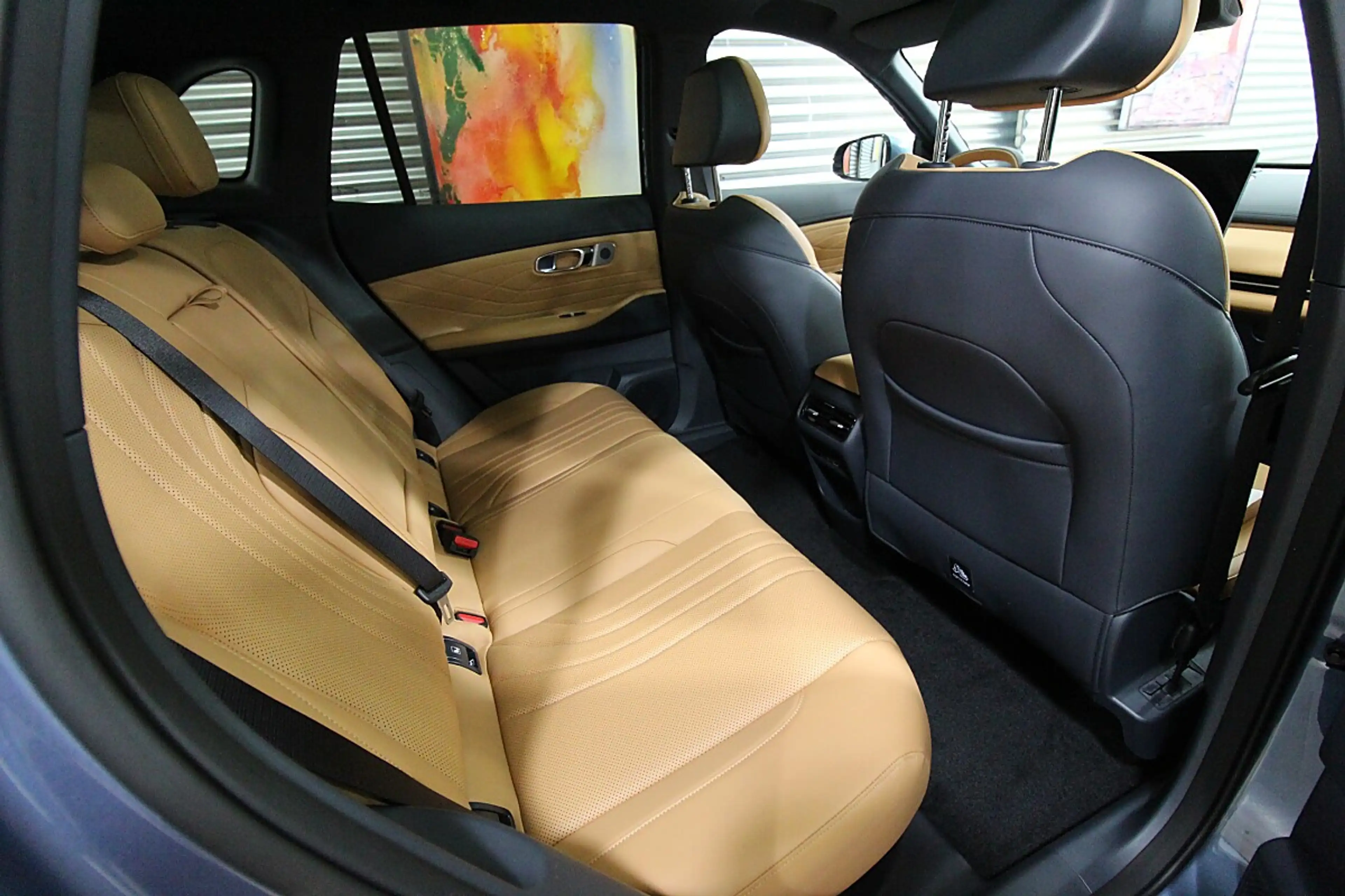 Geely EM-i Max+ — photo 5