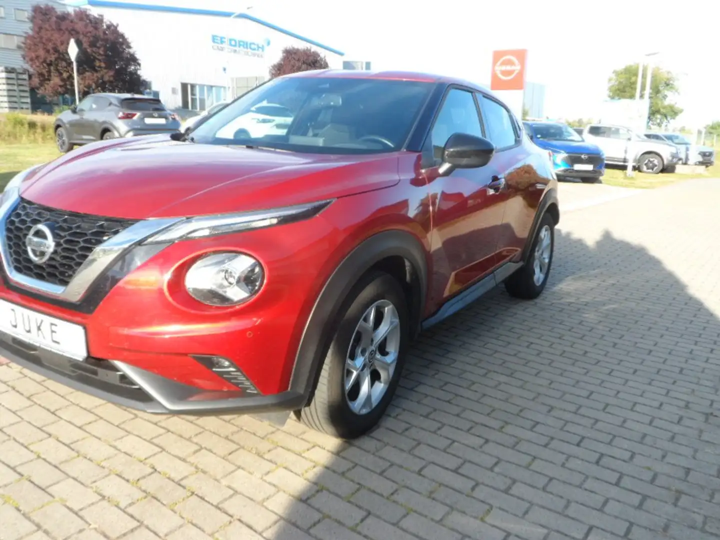 Nissan Juke N-Connecta Winter Technologie Paket Rosso - 1