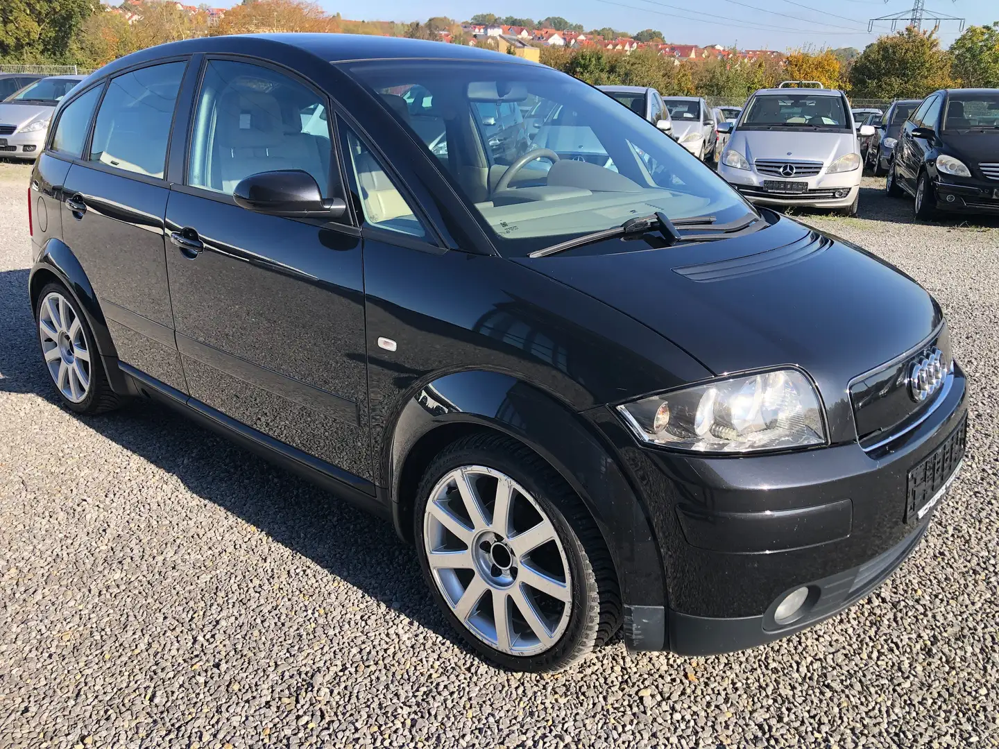 Audi A2 1.4TDI 70 kW ABT*Leder Beige*Open Sky*2.Hand* Negro - 2