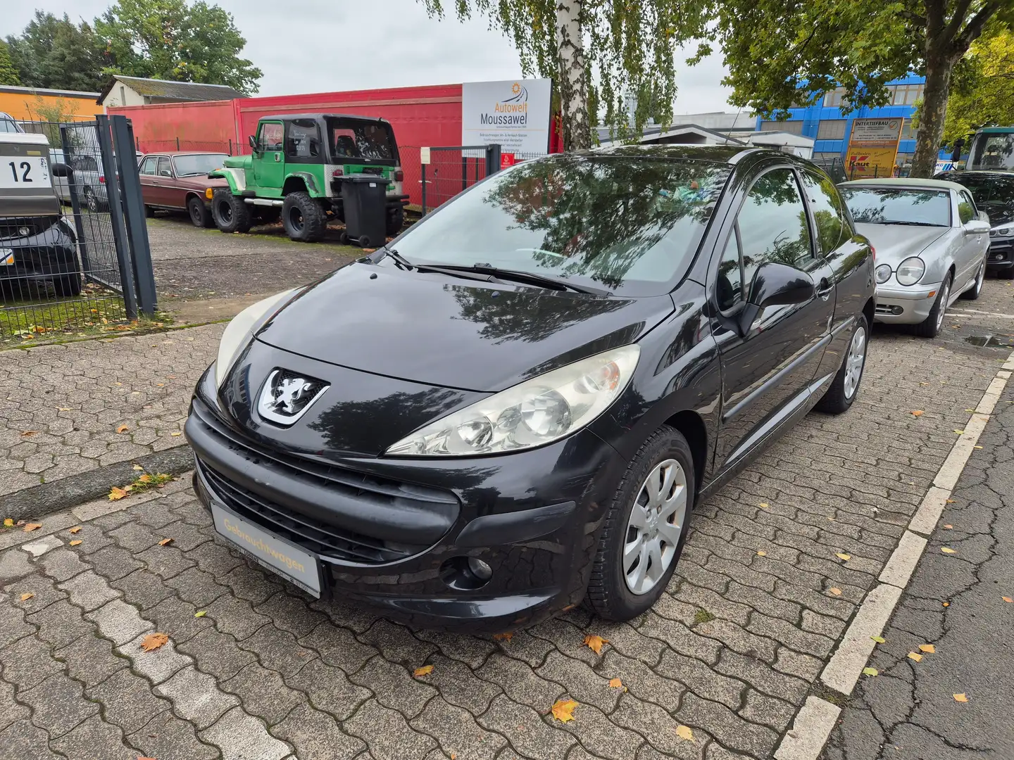 Peugeot 207 90 urban Schwarz - 1