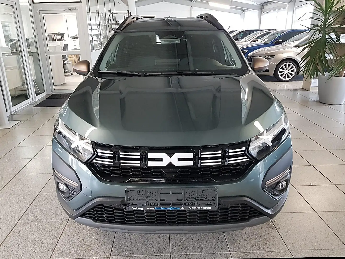 Dacia Jogger TCe LPG 7-Sitzer EXTREME Navi Kamera PDC Sitzhzg Grün - 2