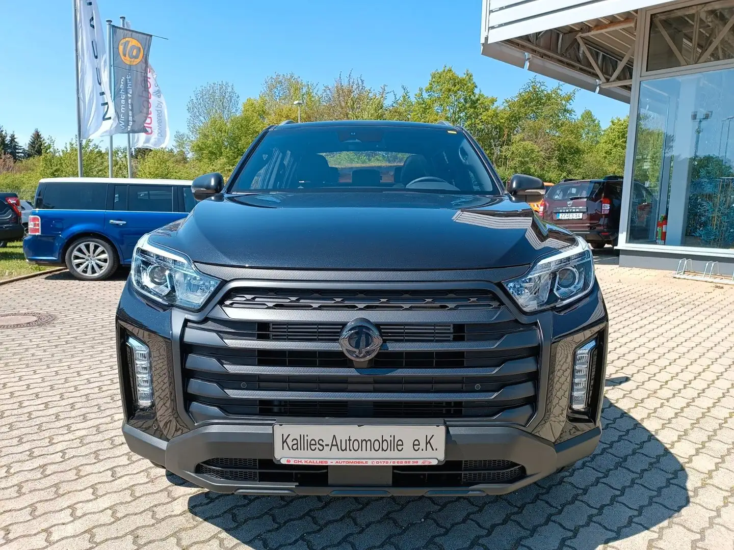 SsangYong Musso Musso 2.2d 202PS AT 4x4 LEDER+XENON+SD+DIF Чорний - 2