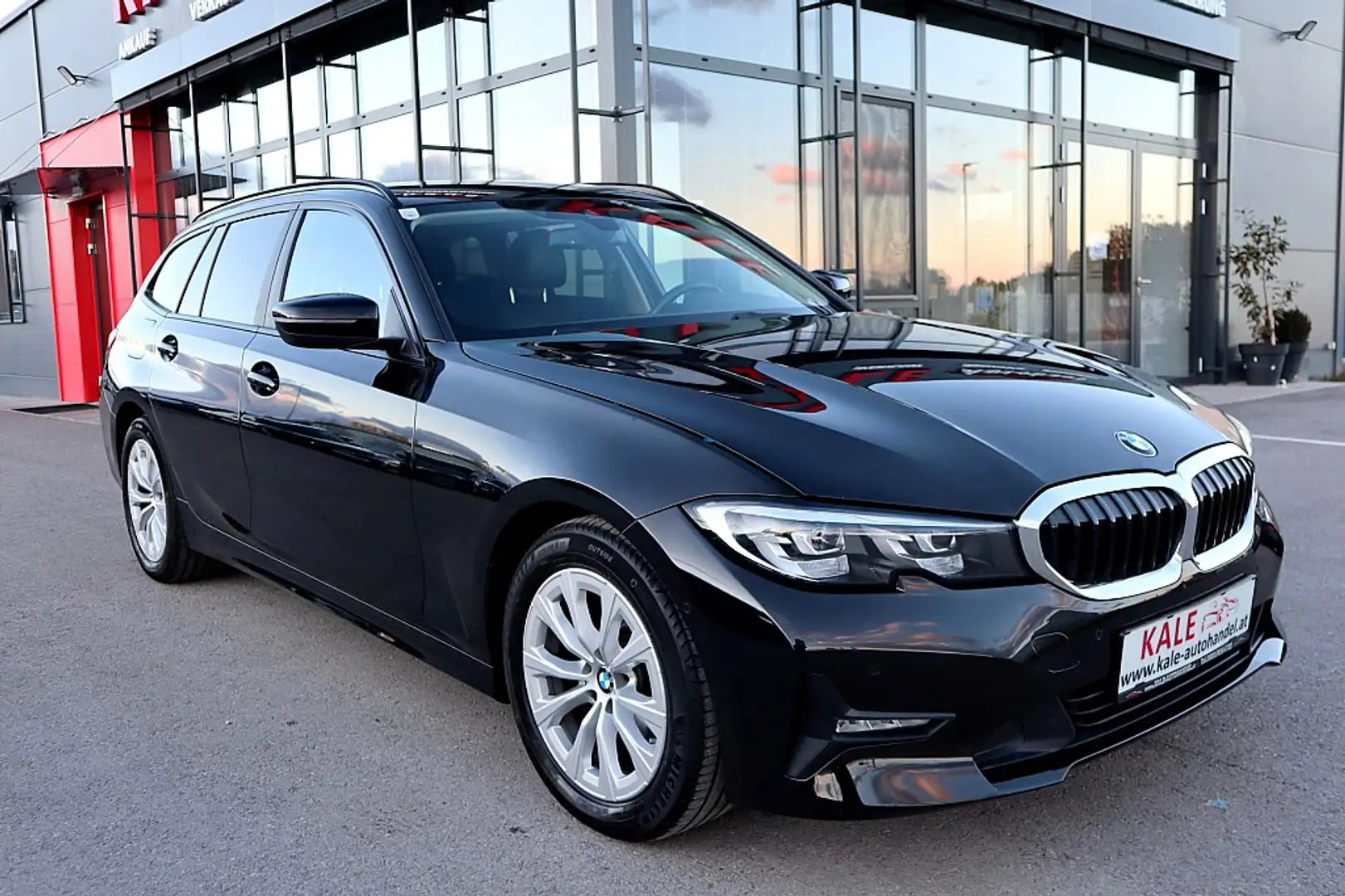BMW 318 d 48 V Touring Aut.*1.Besitz*LEDER*LED* Schwarz - 2