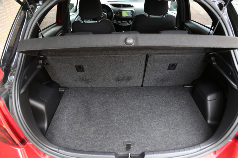 Toyota Yaris 1.5 Hybrid Dynamic Bi-Tone Navi Camera — photo 12